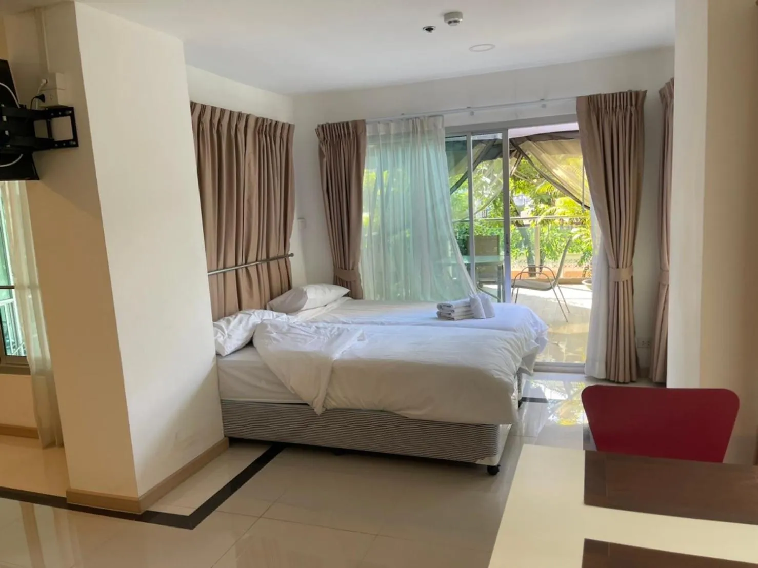 Bedroom, Bed in The Lux Ladprao 10