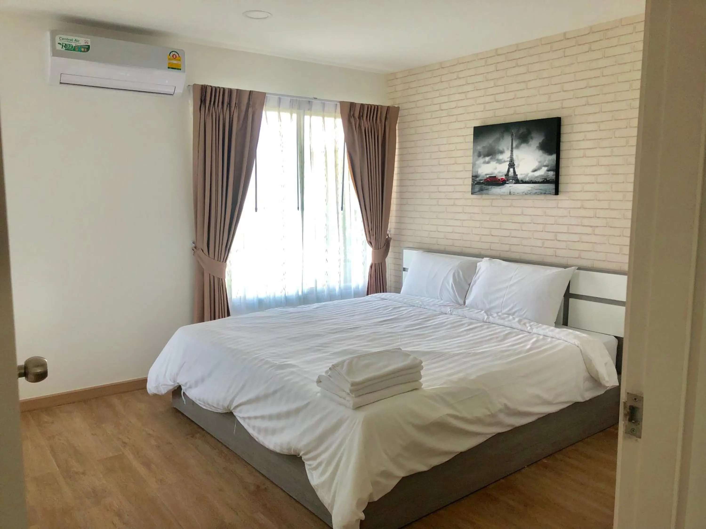 Bedroom, Bed in The Lux Ladprao 10