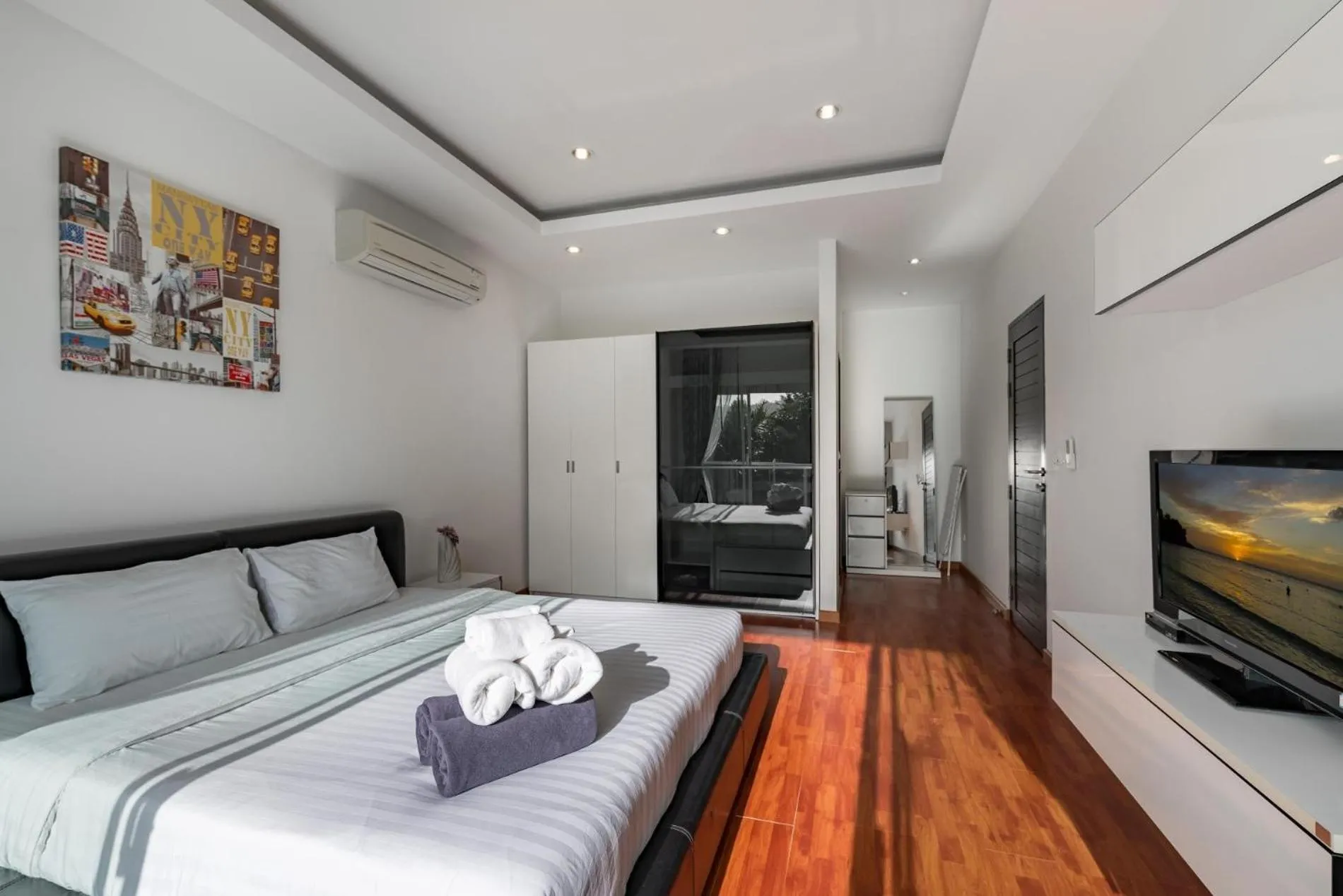 Floor plan, Bed in Trixie Town House 2 With Private Pool