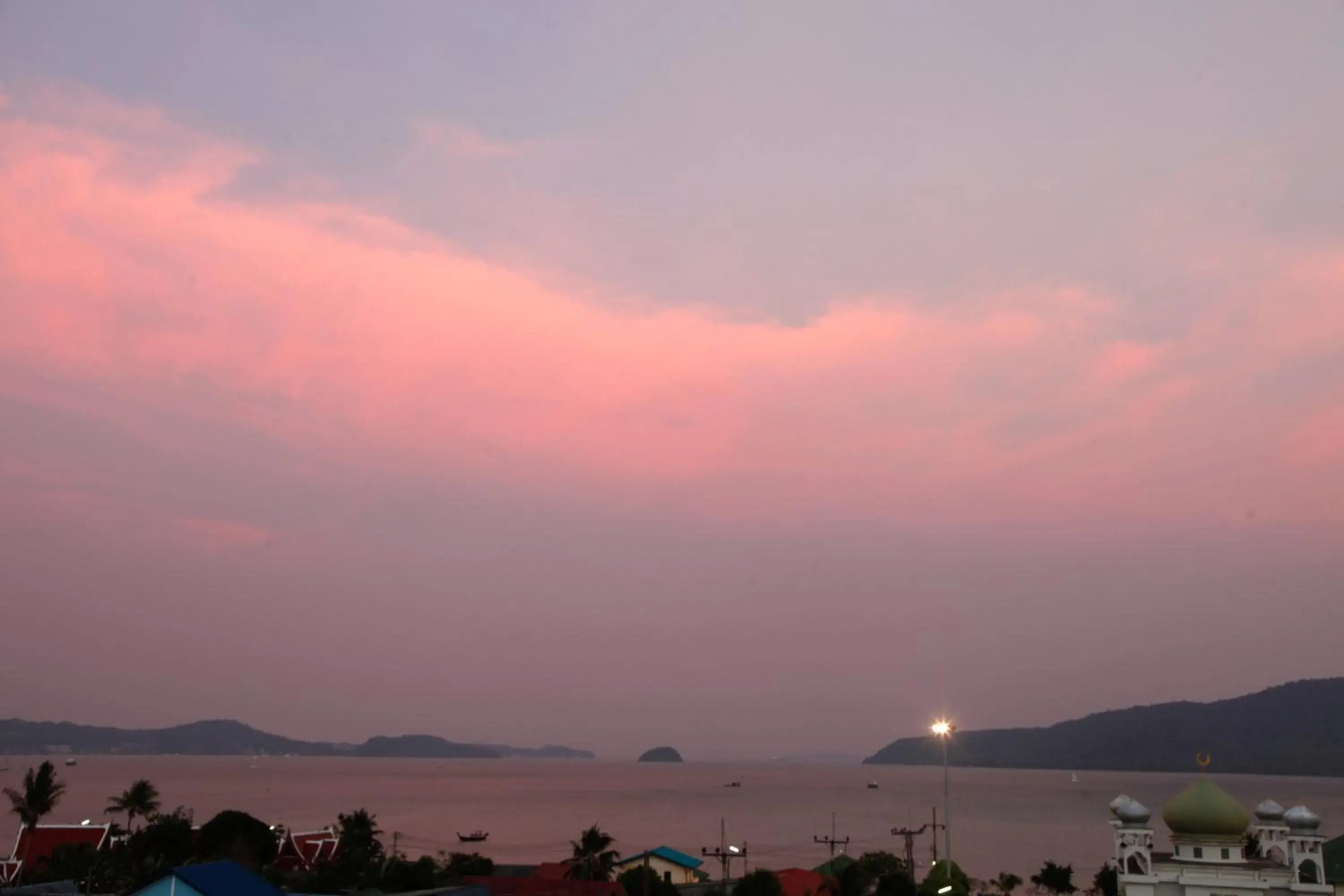 Mountain view in Raya Rawai Place Mountain view in Raya Rawai Place