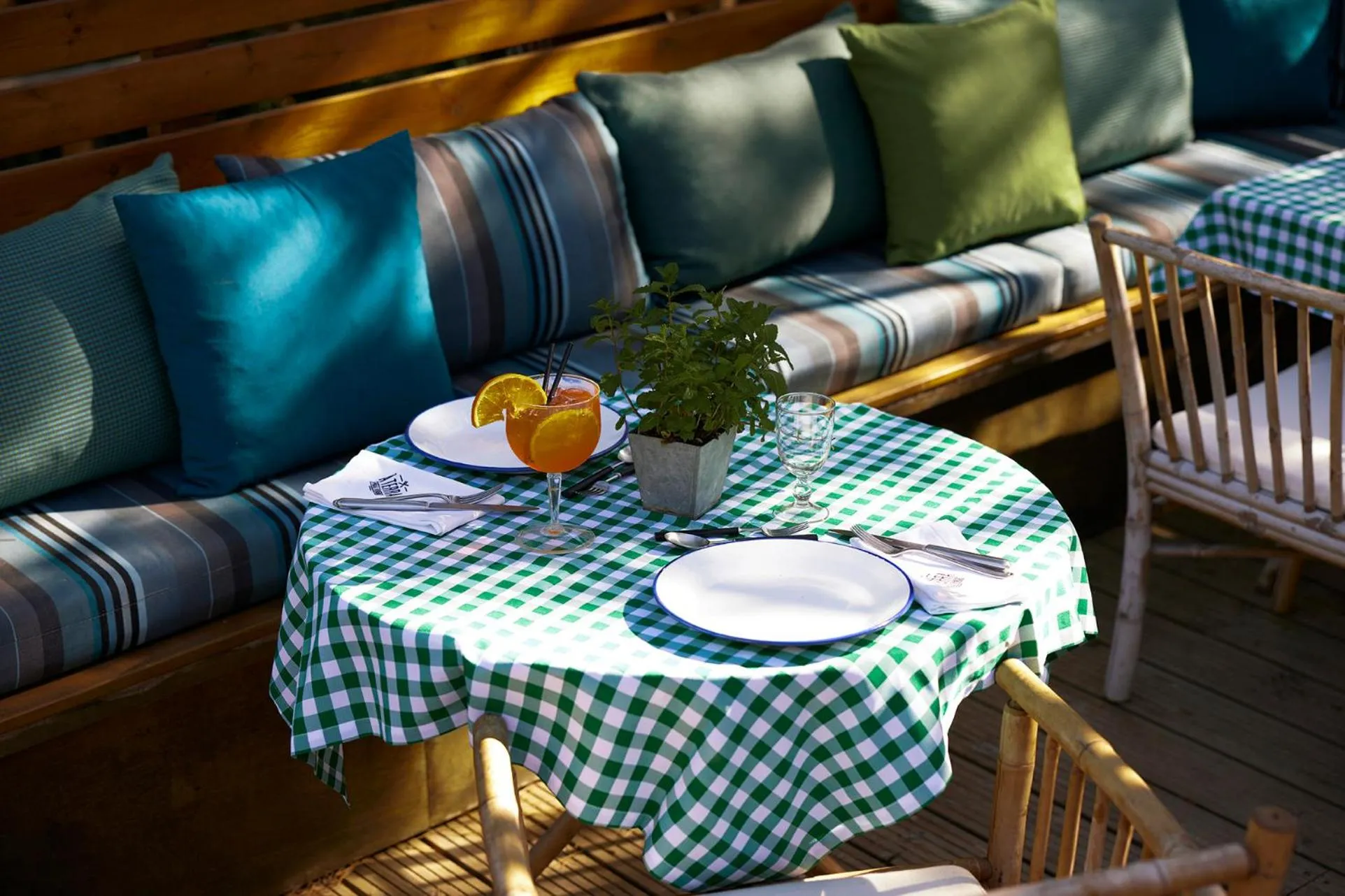 Restaurant/places to eat in Octant Praia Verde