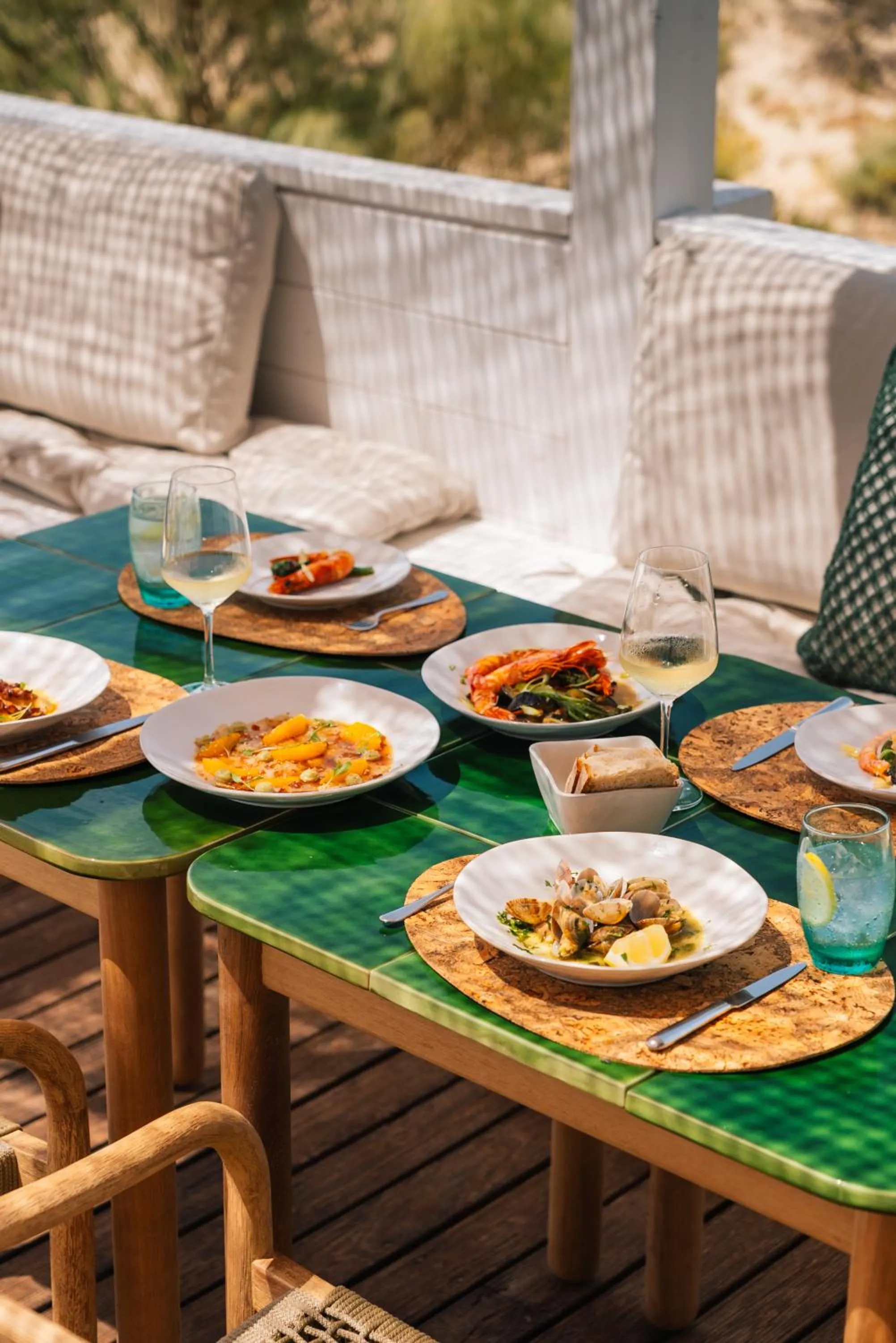 Restaurant/places to eat in Octant Praia Verde