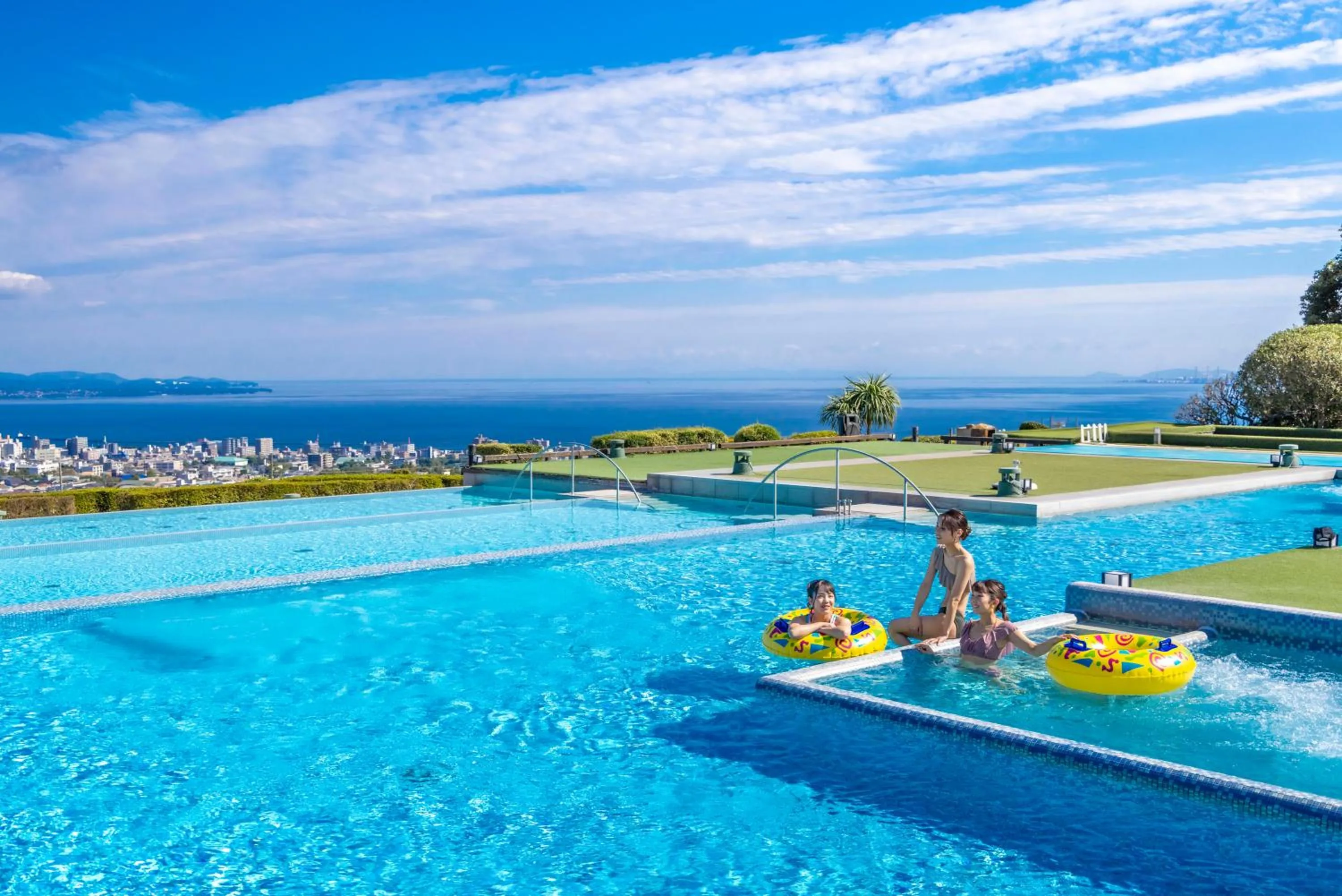 Swimming pool in Beppu SUGINOI HOTEL