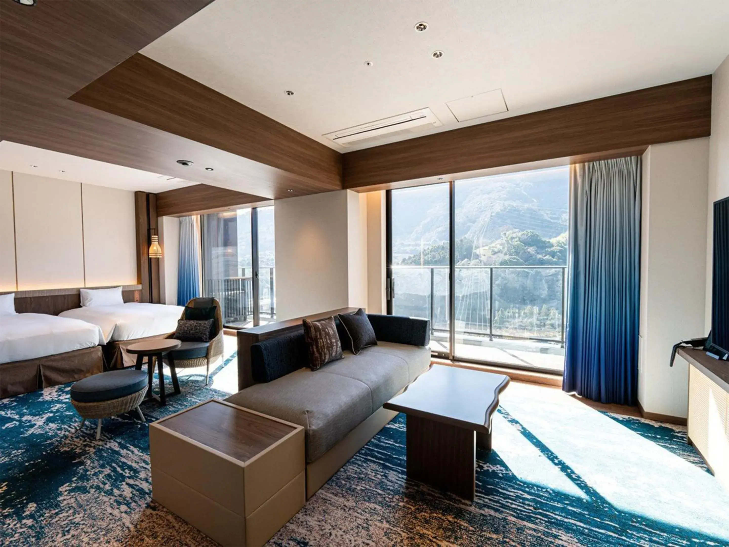 Photo of the whole room, Bed in Beppu SUGINOI HOTEL Photo of the whole room, Bed in Beppu SUGINOI HOTEL