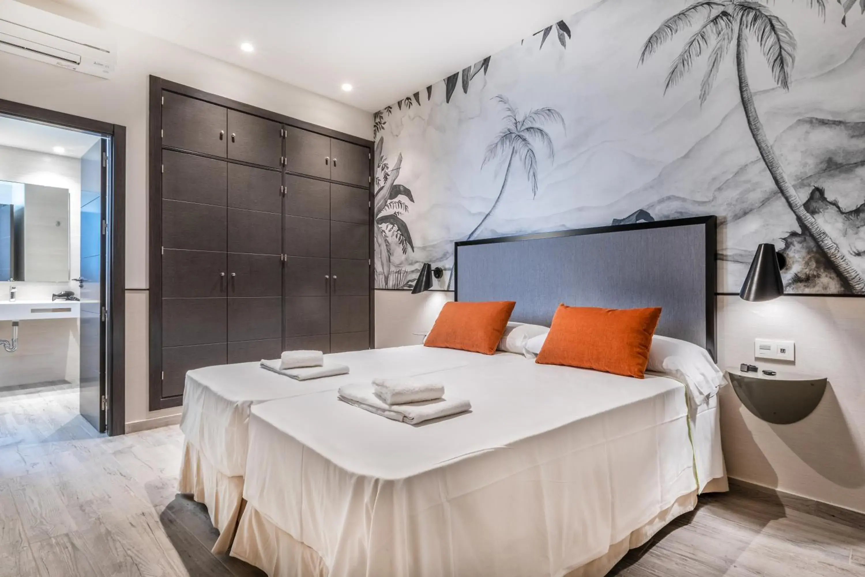 Deluxe 3 Bedroom Apartment in Slow Suites Setas Deluxe 3 Bedroom Apartment in Slow Suites Setas