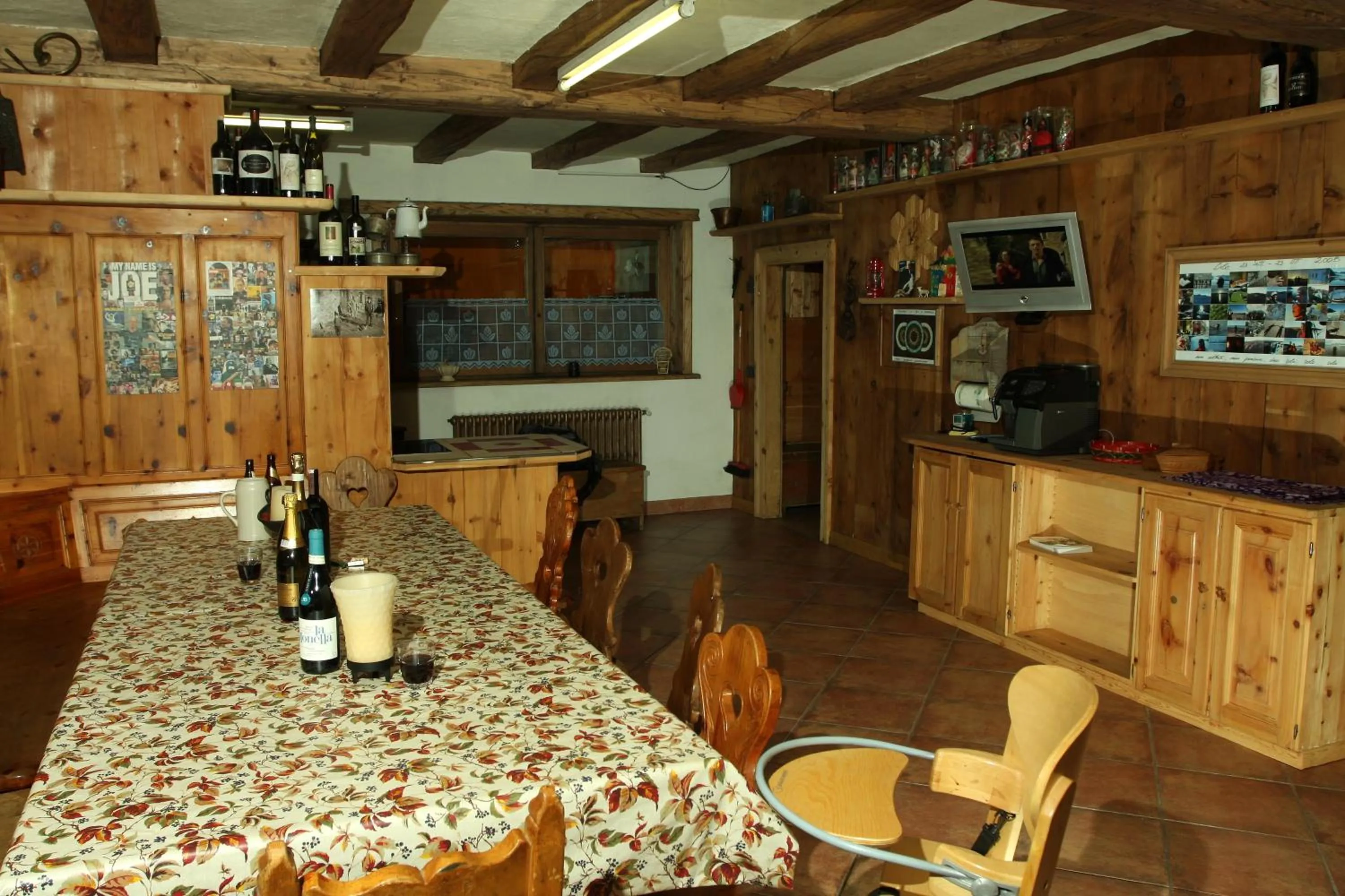 Dining area in Art Apartments Casa Lapis
