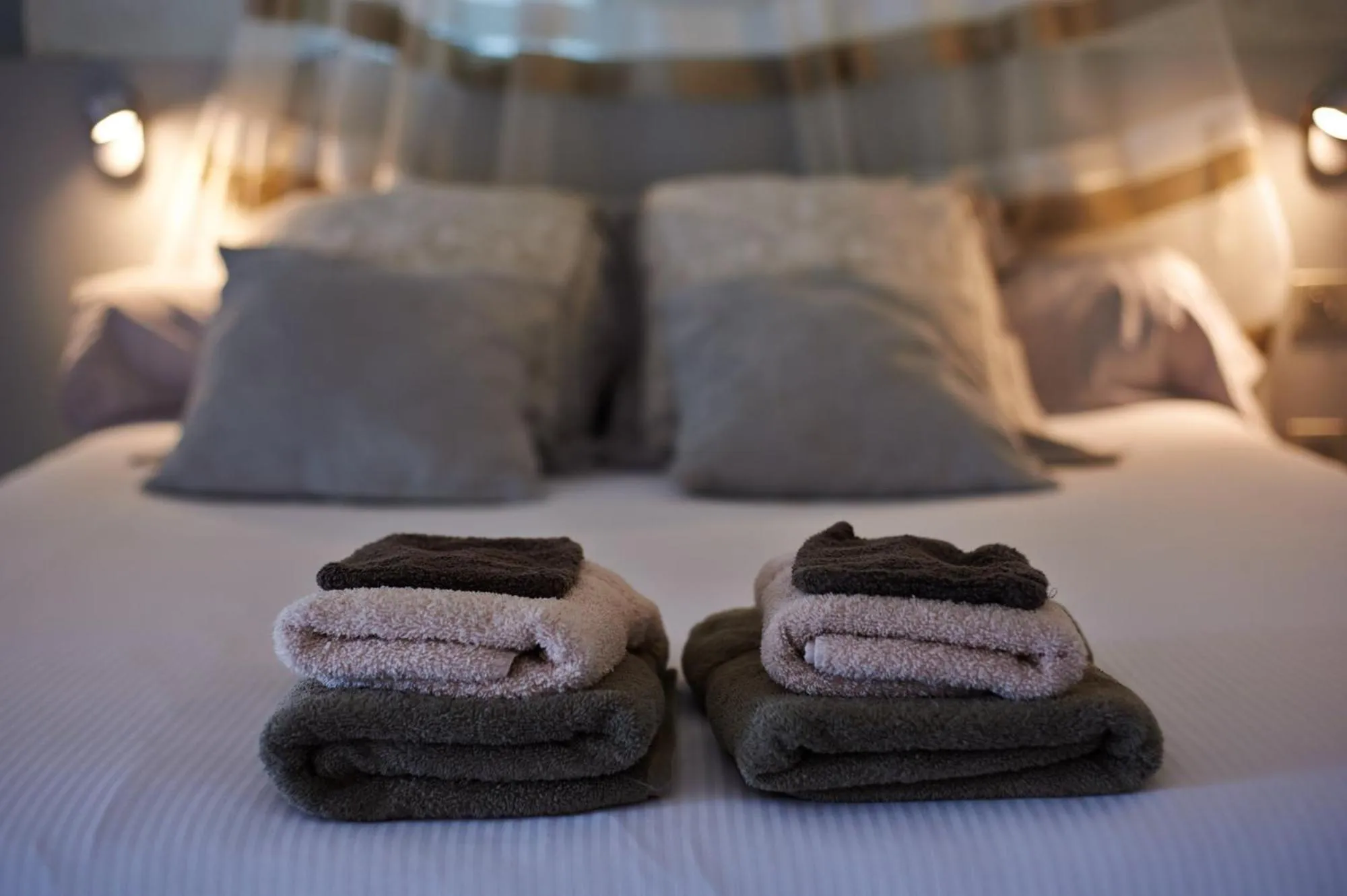 Other, Bed in Logis Hôtels Troglododo