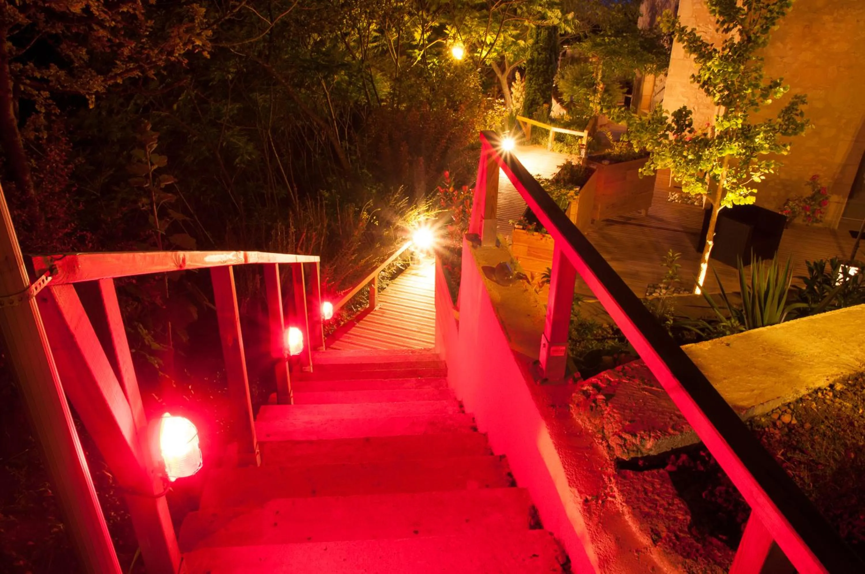 Balcony/Terrace in Logis Hôtels Troglododo