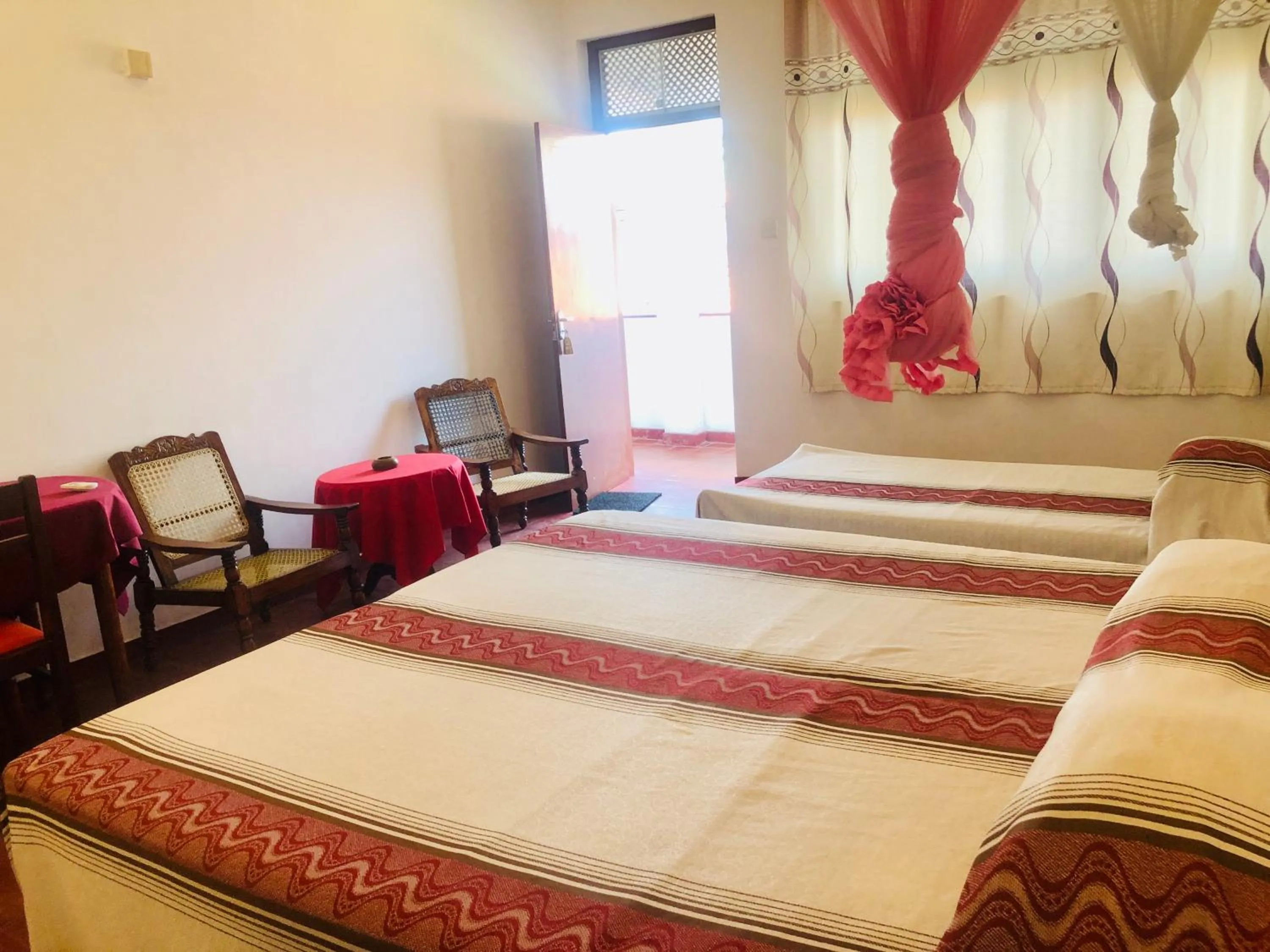 Bed in Hotel Hemadan