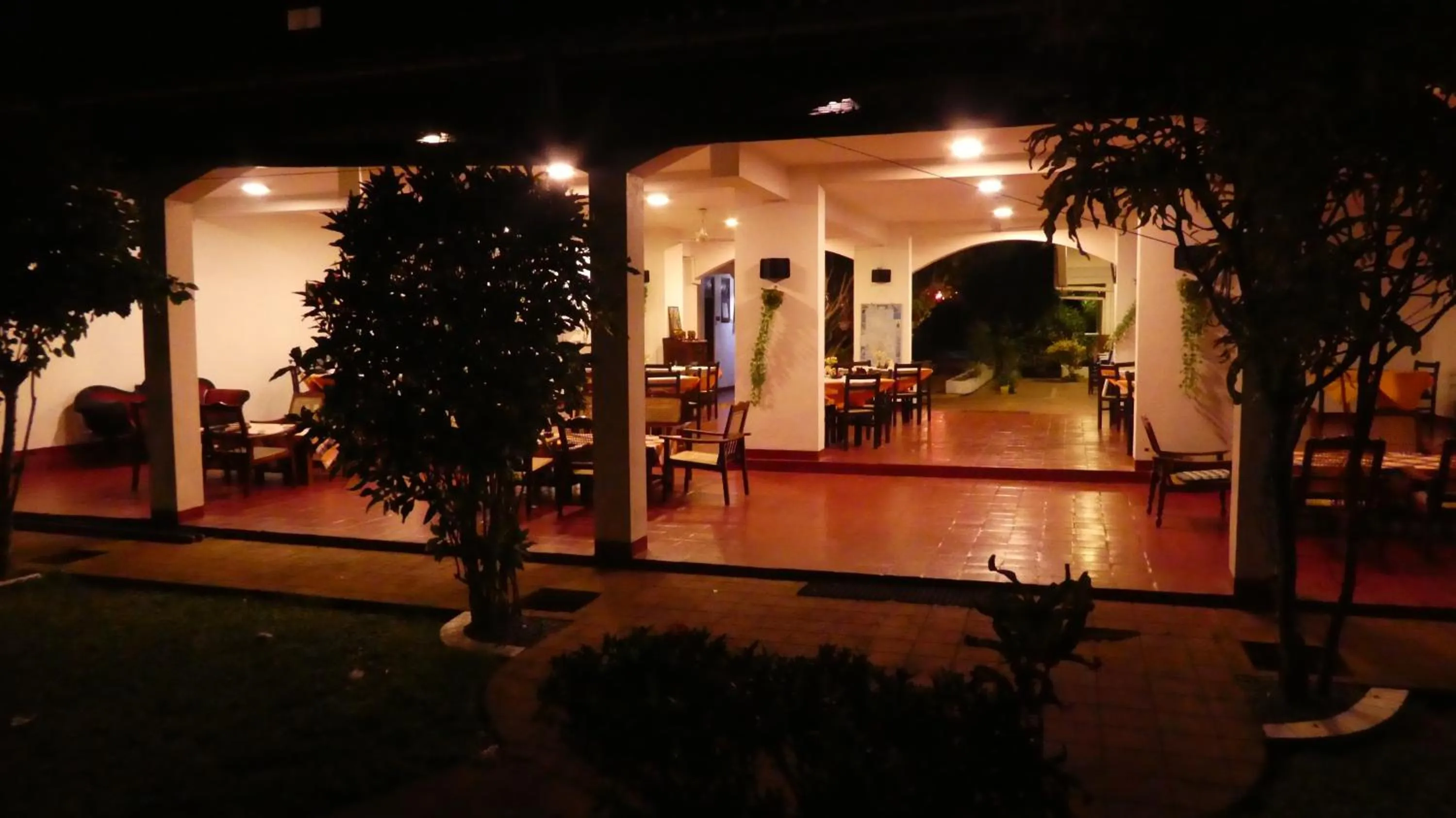 Property building in Hotel Hemadan