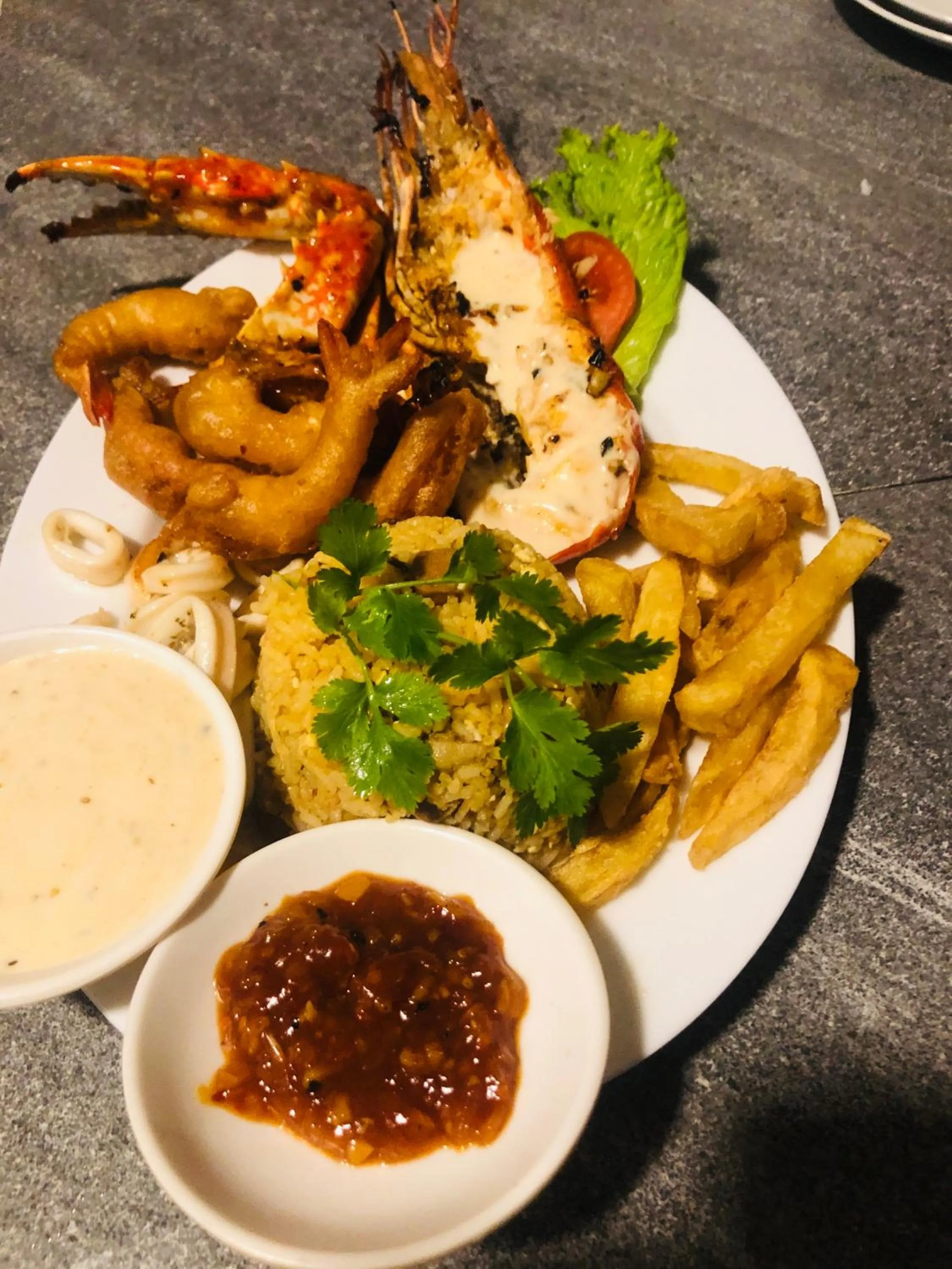 Restaurant/places to eat in Hotel Hemadan