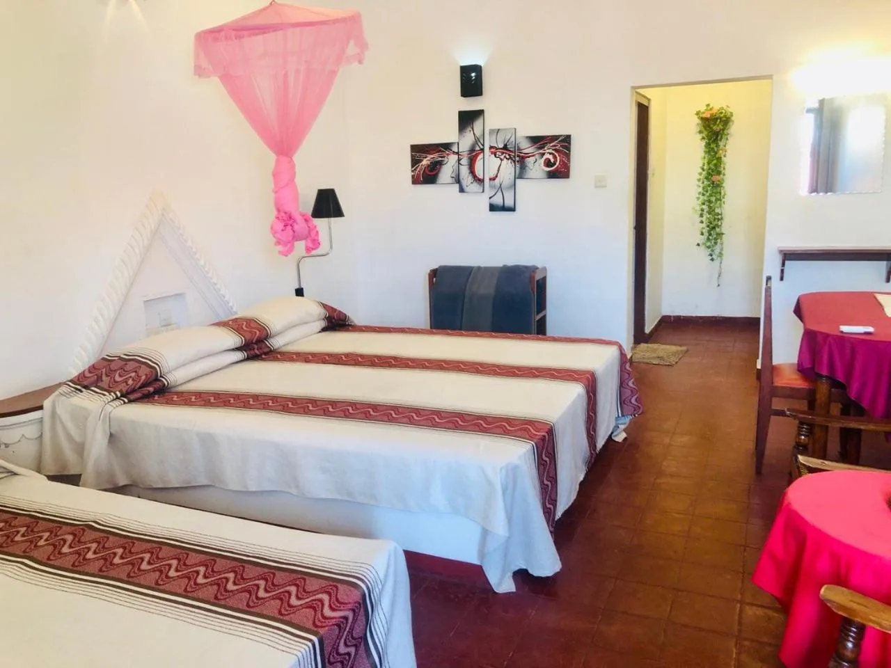 Bedroom, Bed in Hotel Hemadan