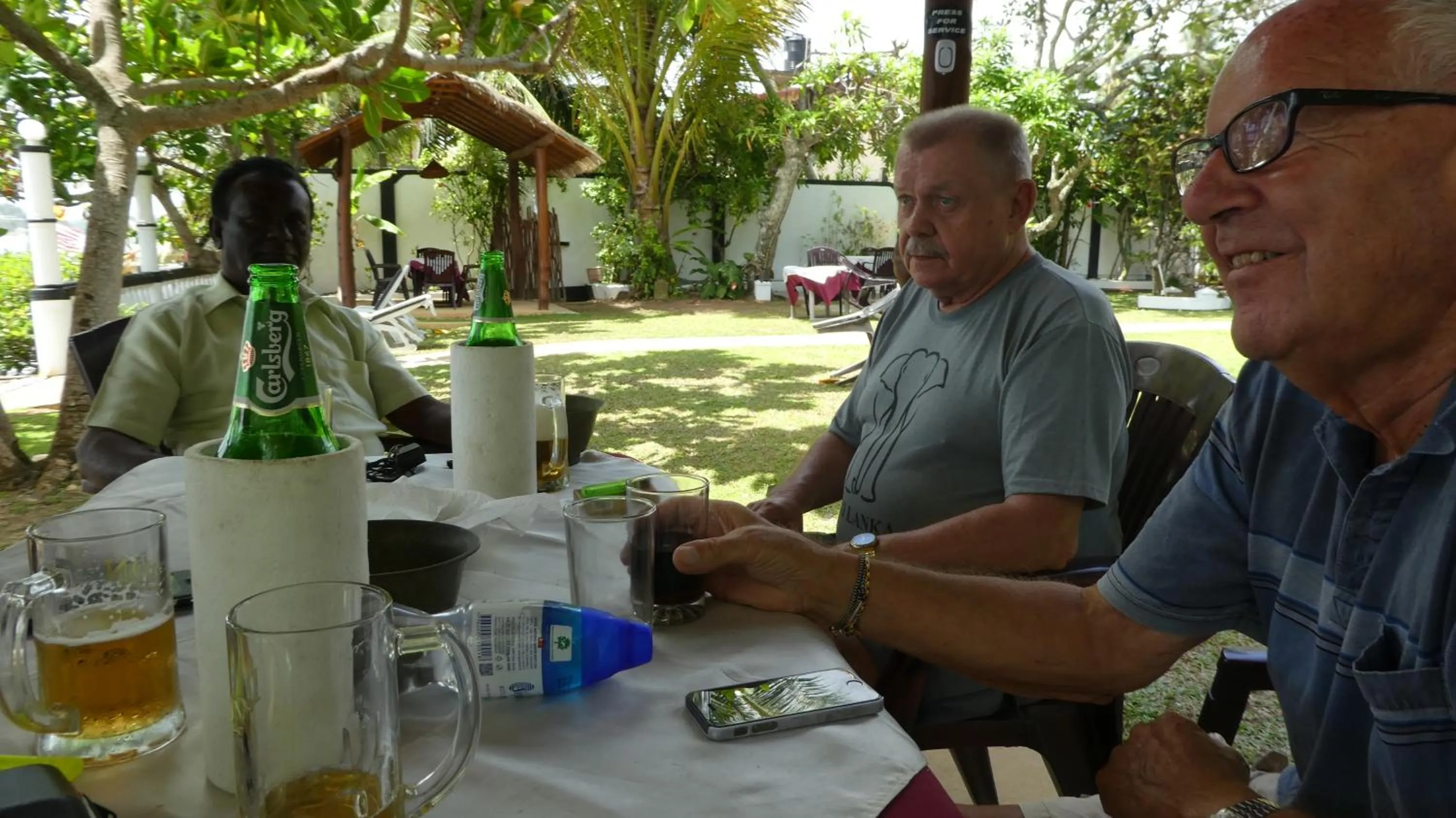 Restaurant/places to eat in Hotel Hemadan