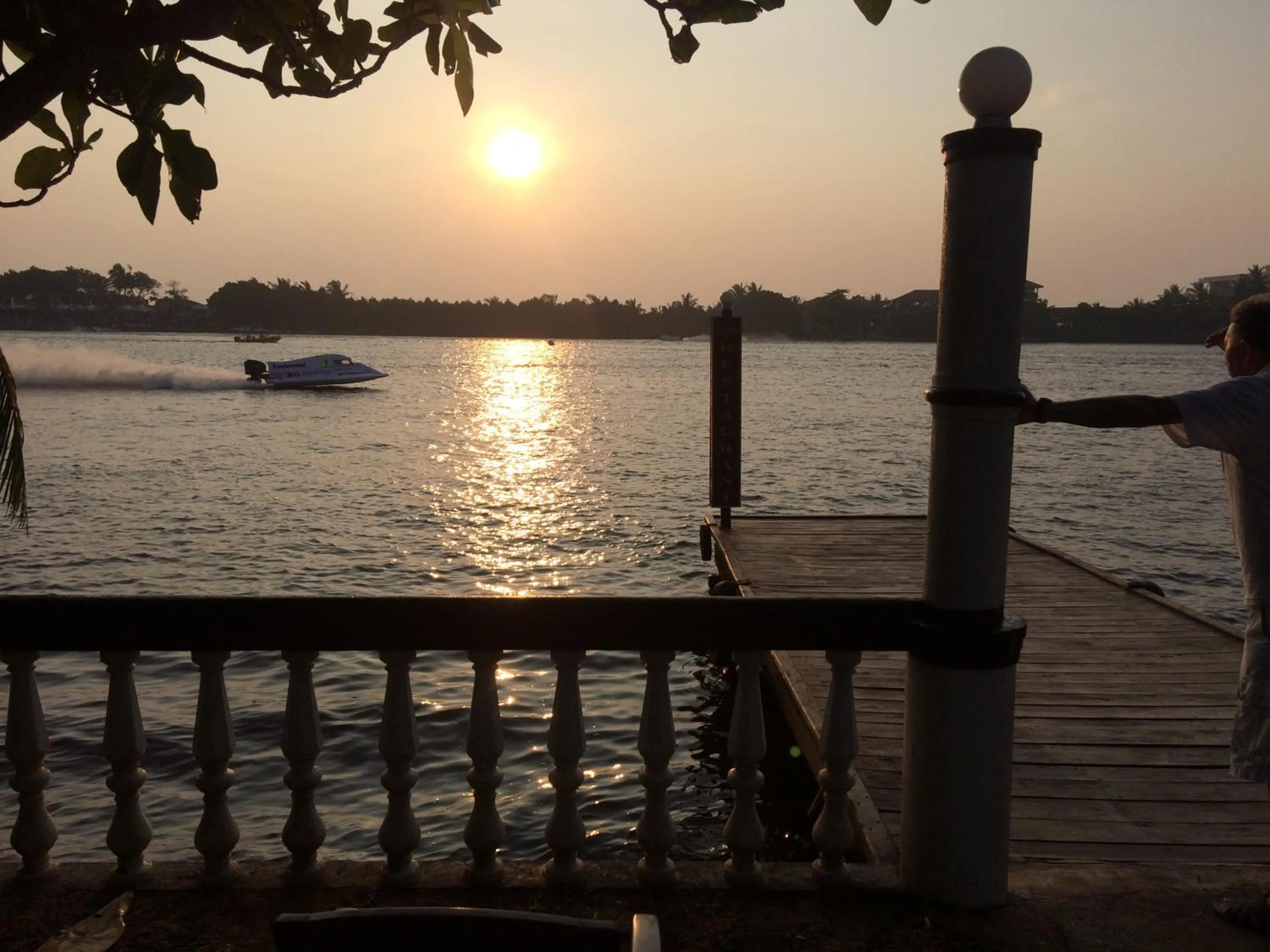 Property building in Hotel Hemadan