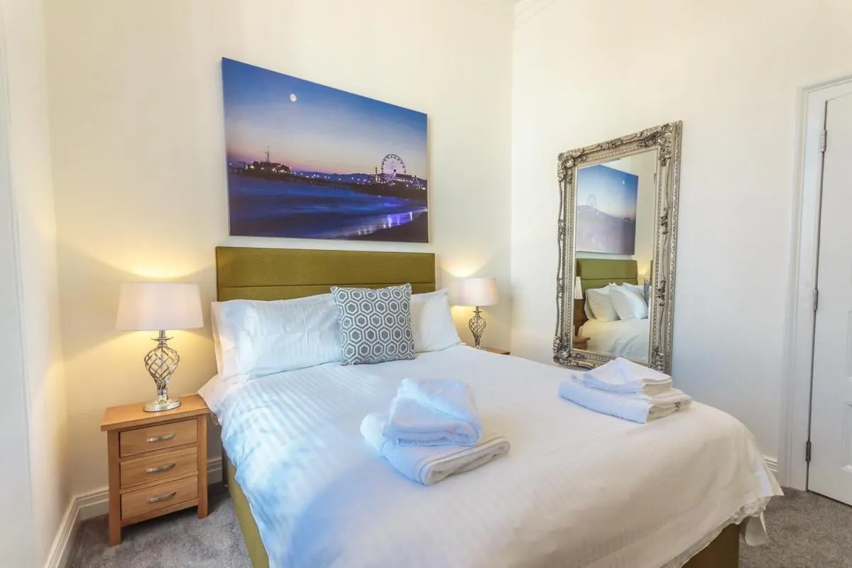 Other, Bed in The Buckingham Suite