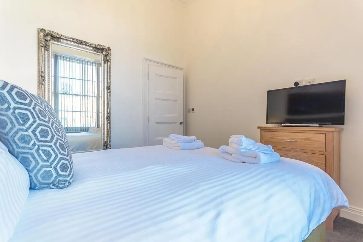 Other, Bed in The Buckingham Suite