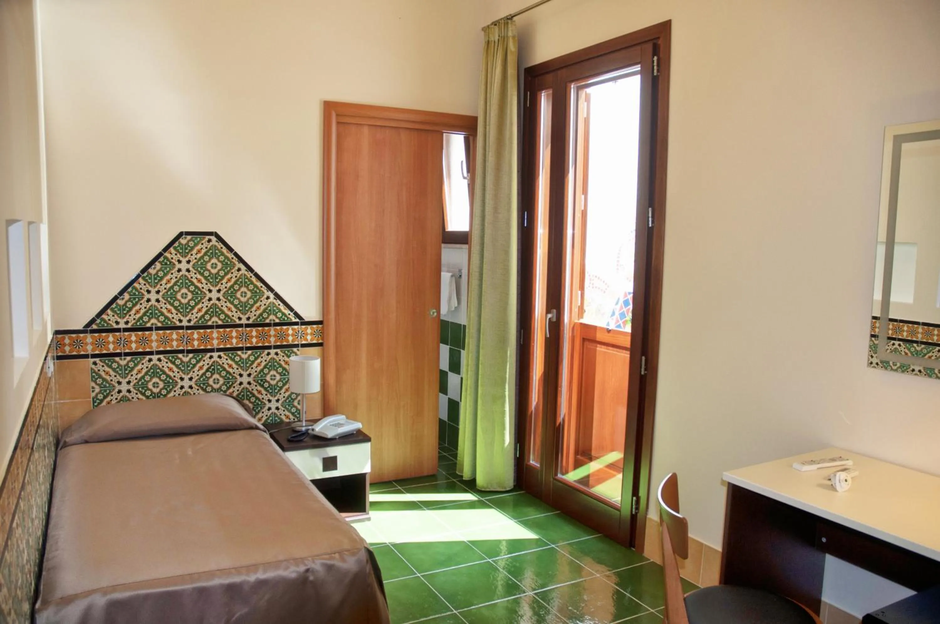 Bedroom in Hotel Riva Del Sole