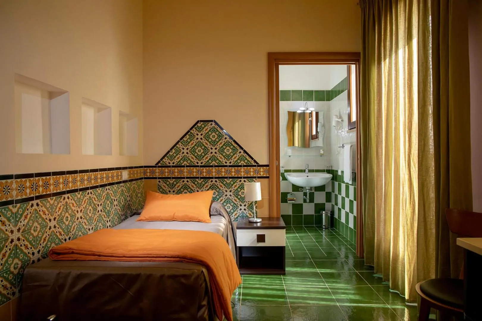 Bed in Hotel Riva Del Sole