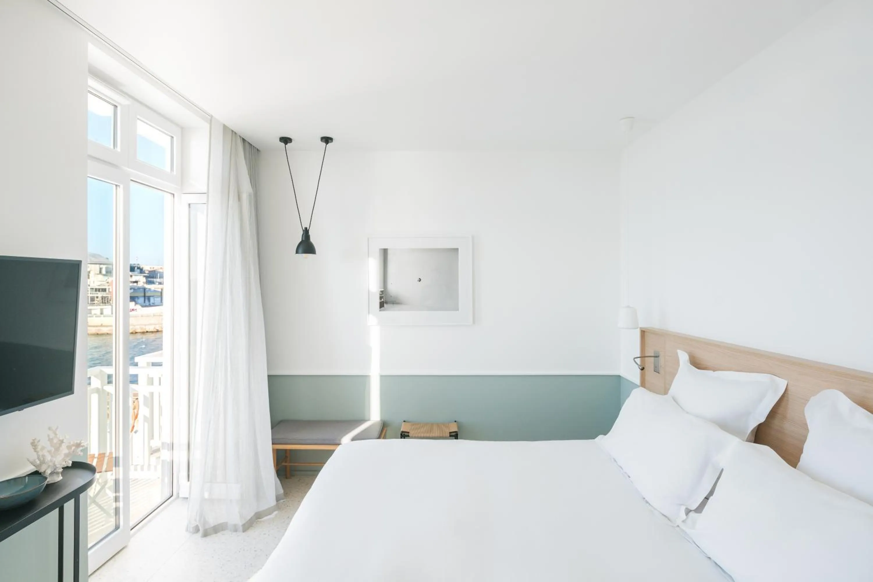 Bedroom, Bed in Les Bords De Mer