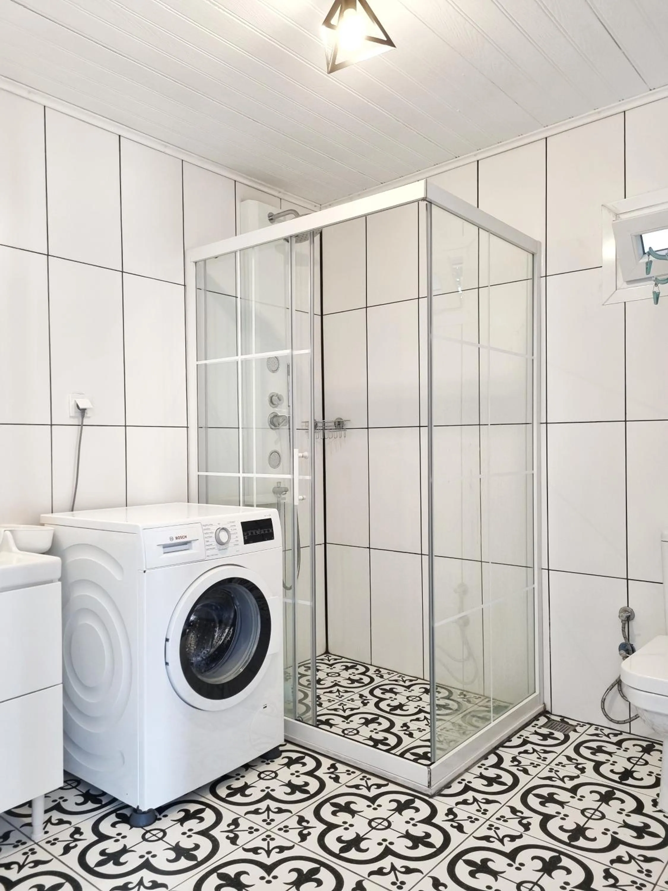 Shower in Portalimo Lodge Hotel - Adult Only +12