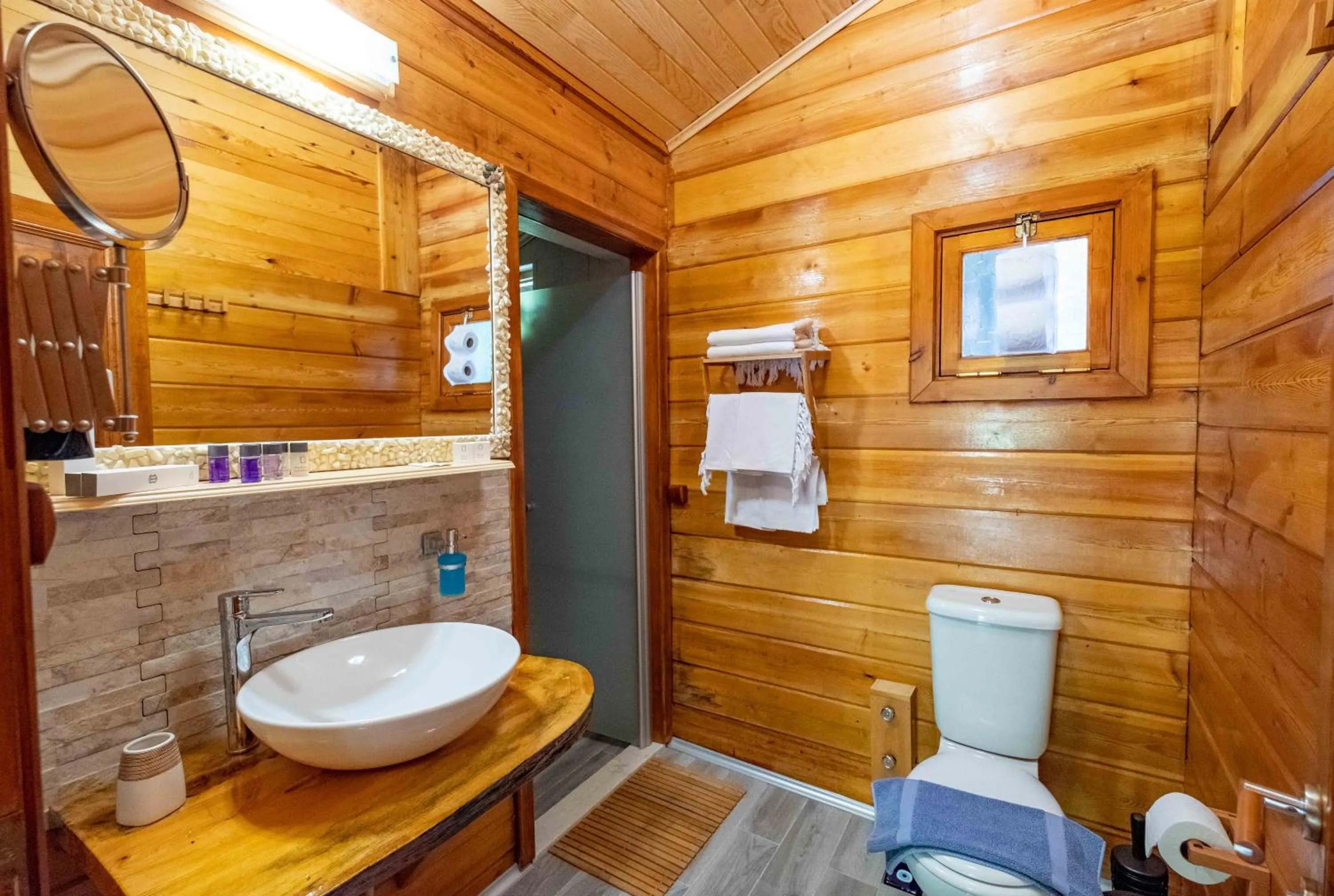 Bathroom in Portalimo Lodge Hotel - Adult Only +12
