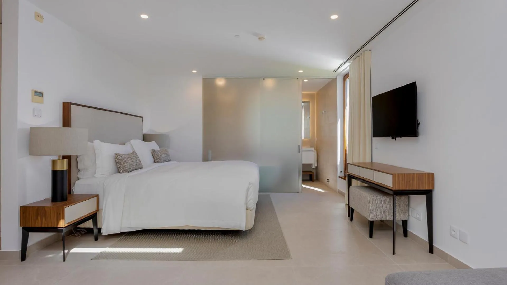 Bed in Pine Cliffs Village