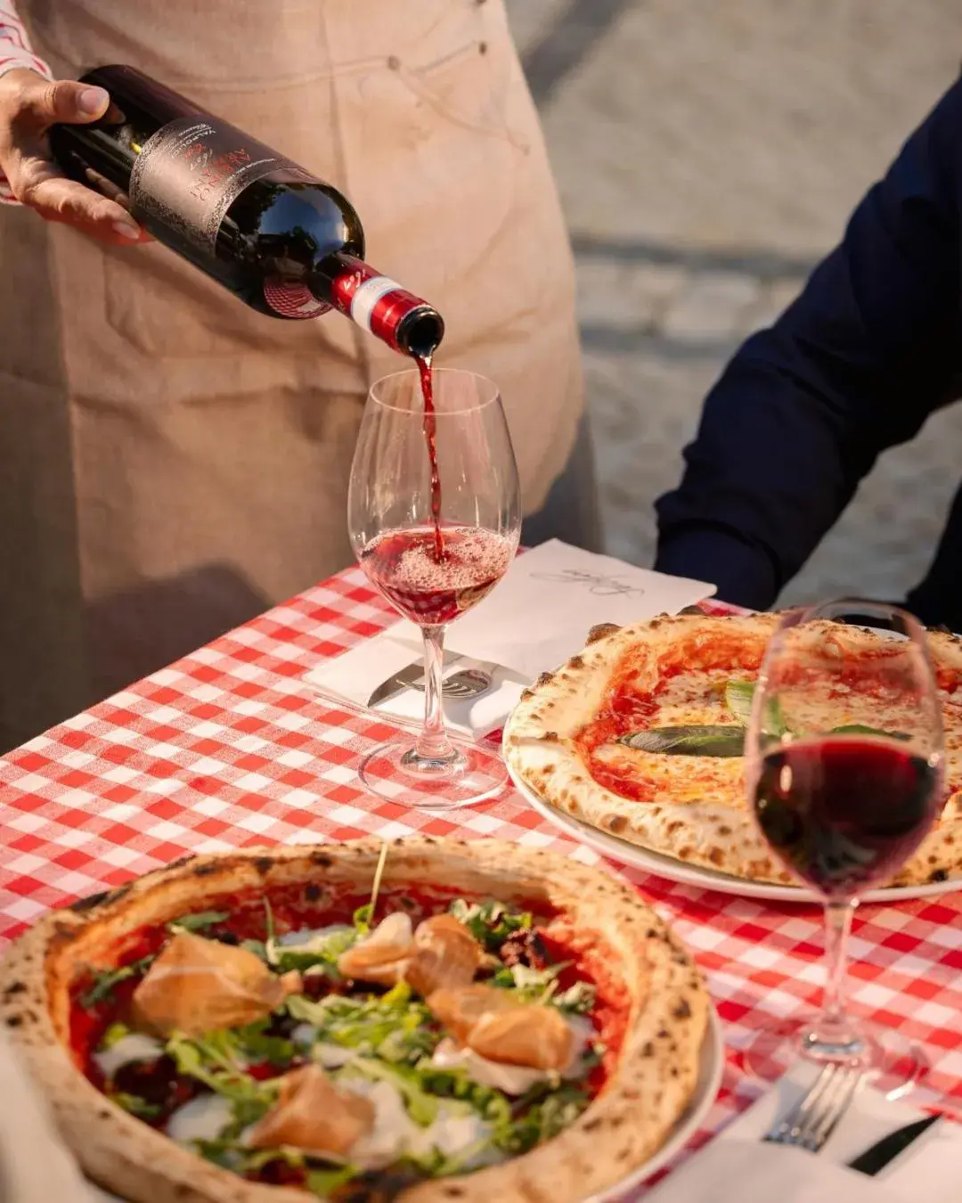 Restaurant/places to eat in Pine Cliffs Village Restaurant/places to eat in Pine Cliffs Village