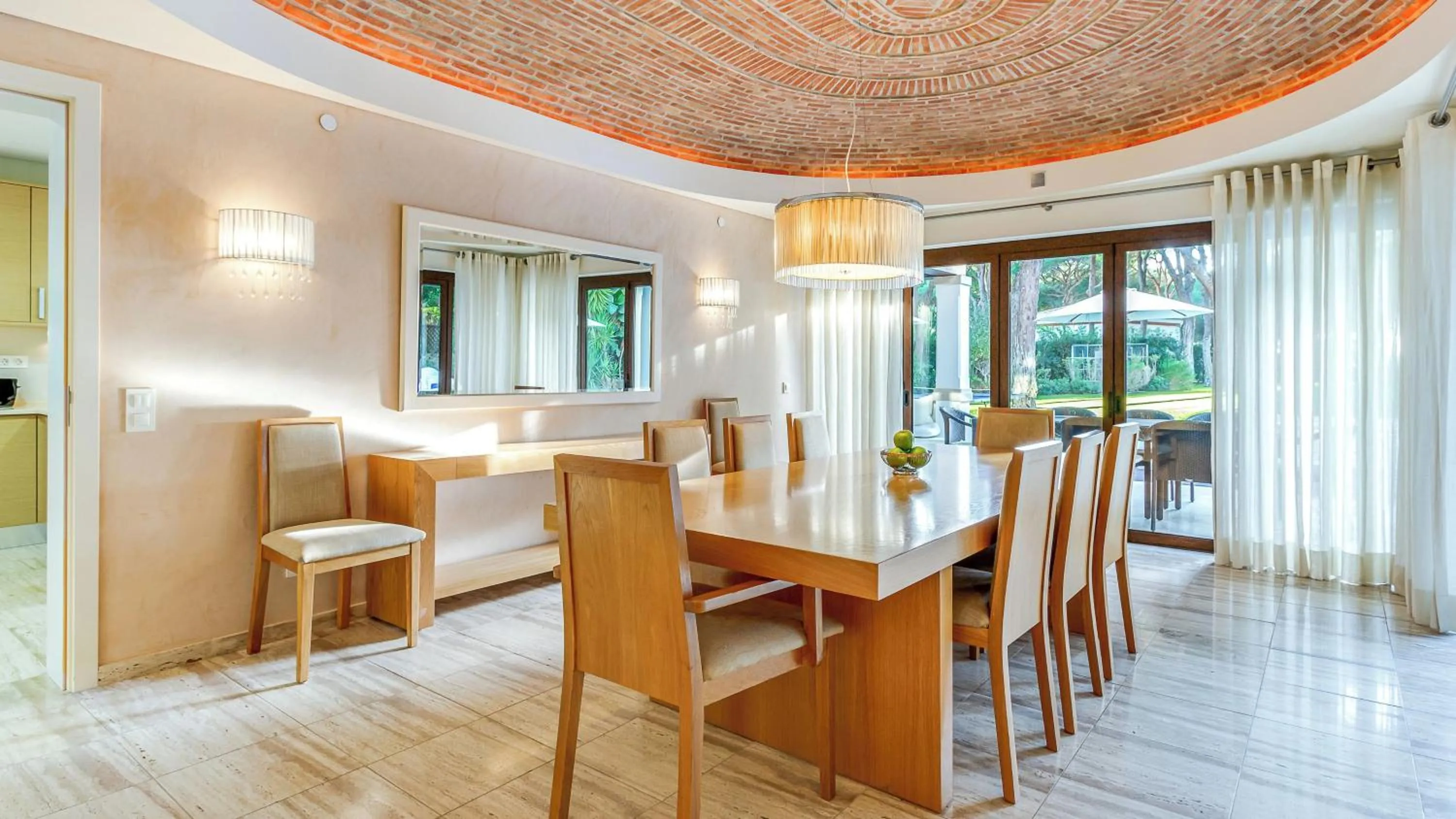 Dining area in Pine Cliffs Village