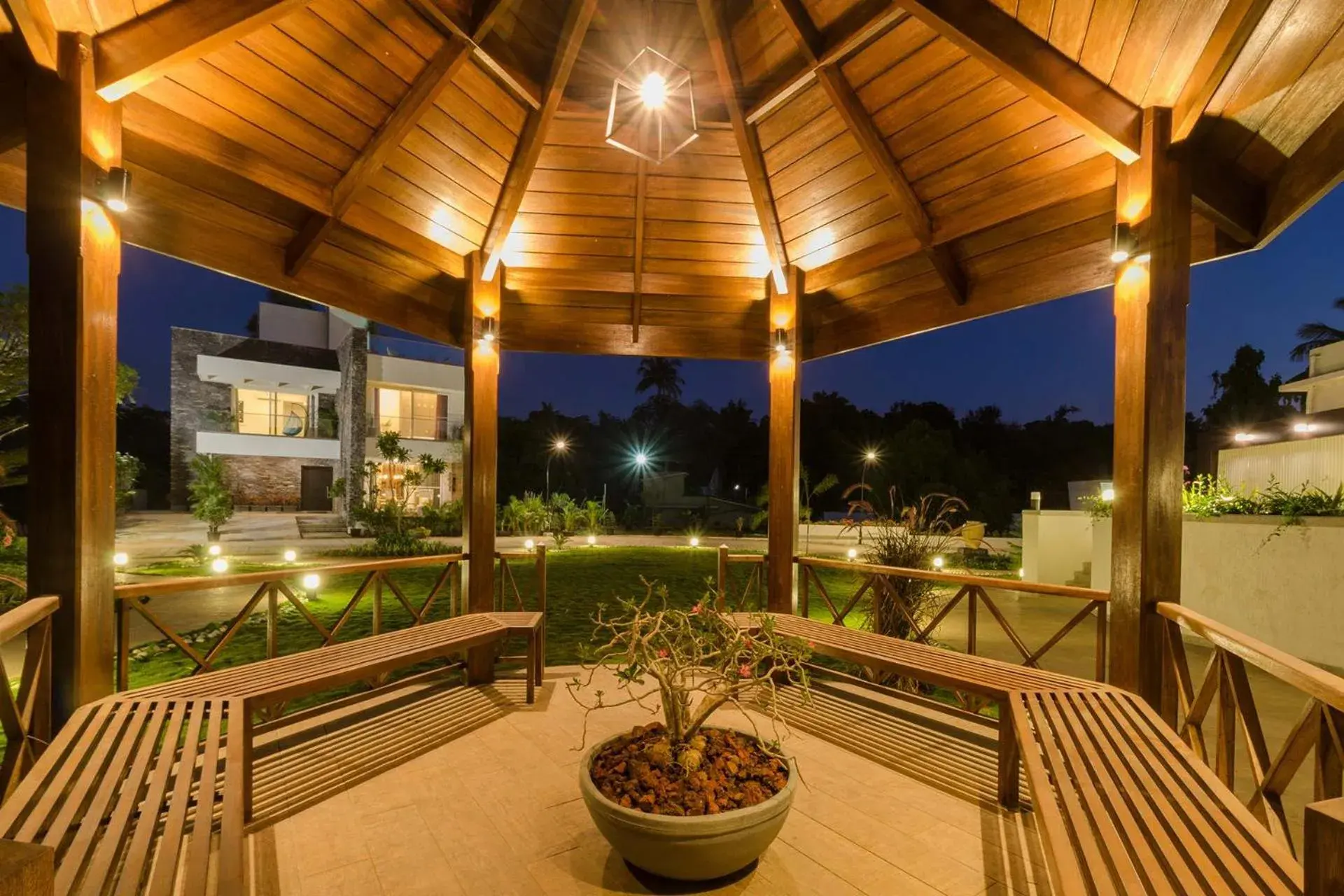 Villa in StayVista's Bianco Villa - Hill-View Villa with Private Pool, Jacuzzi, Gym & Games Room Villa in StayVista's Bianco Villa - Hill-View Villa with Private Pool, Jacuzzi, Gym & Games Room
