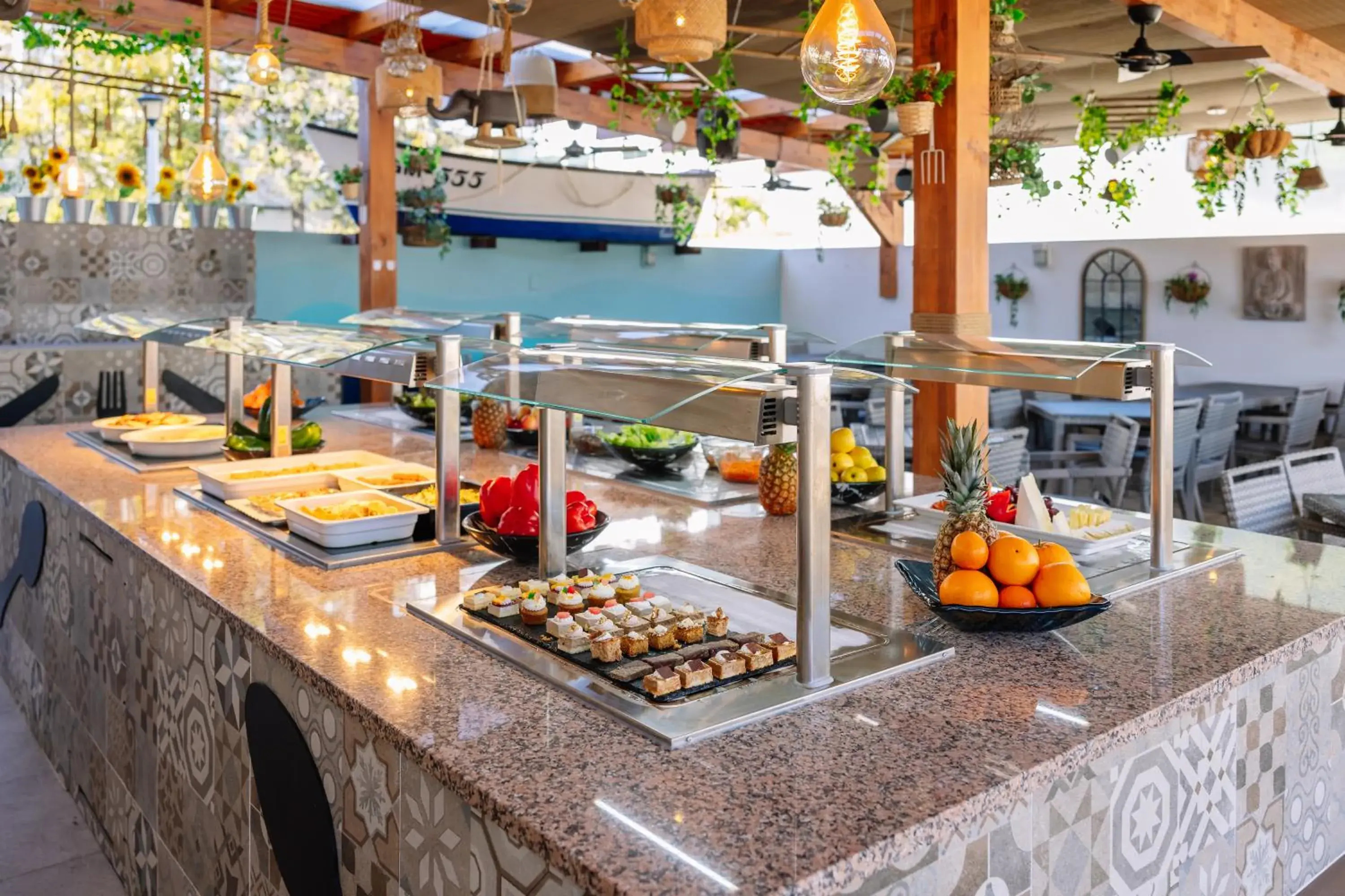 Restaurant/places to eat in Grand Muthu Forte Da Oura Restaurant/places to eat in Grand Muthu Forte Da Oura