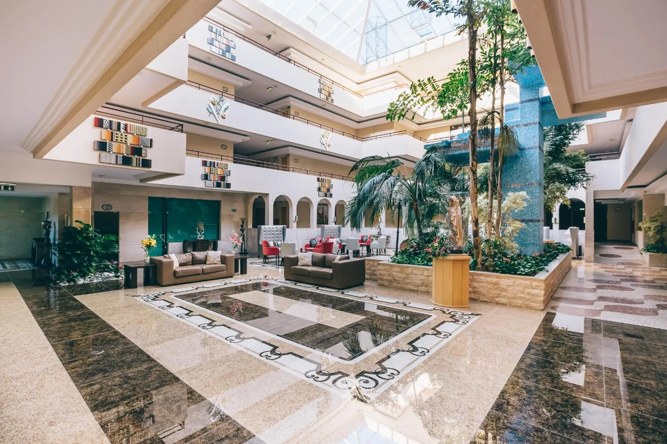 Lobby or reception in Grand Muthu Forte Da Oura Lobby or reception in Grand Muthu Forte Da Oura