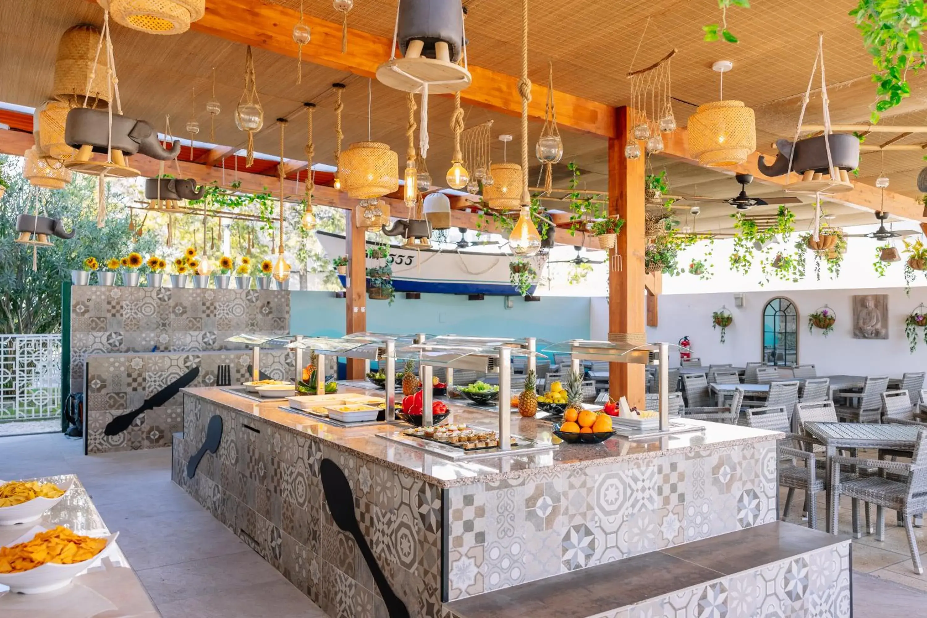 Restaurant/places to eat in Grand Muthu Forte Da Oura Restaurant/places to eat in Grand Muthu Forte Da Oura