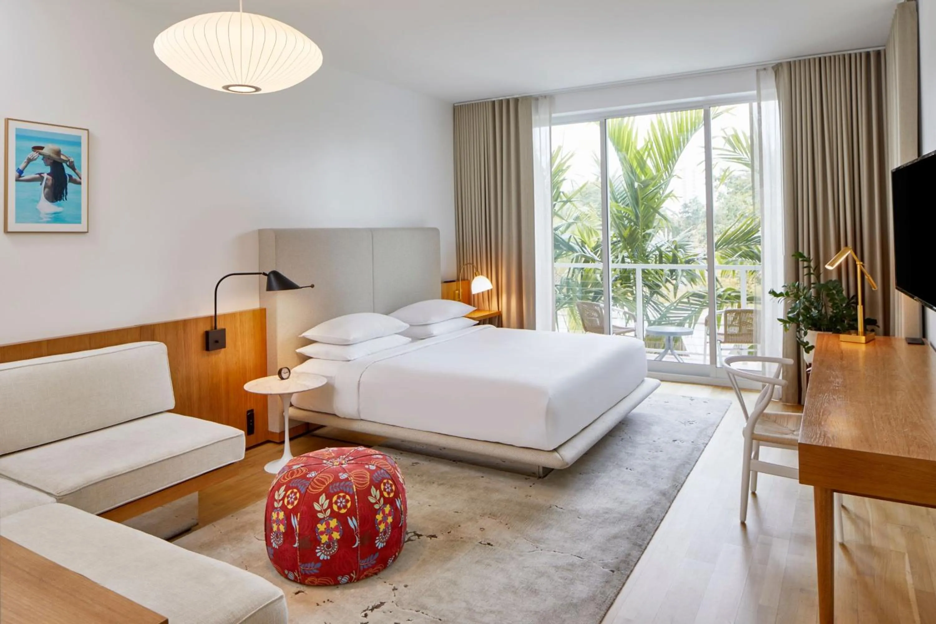 Photo of the whole room, Bed in The Sarasota Modern, a Tribute Portfolio Hotel