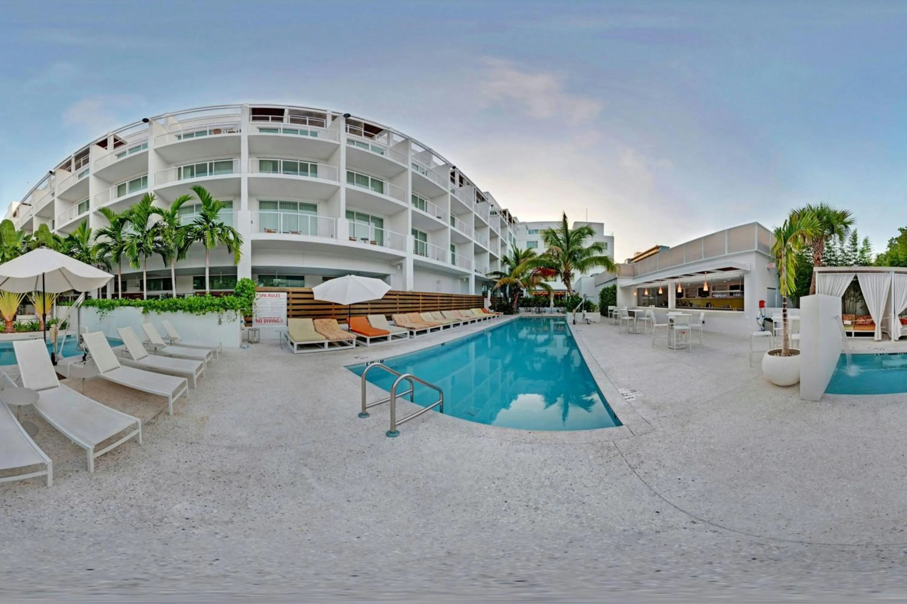 Swimming pool in The Sarasota Modern, a Tribute Portfolio Hotel