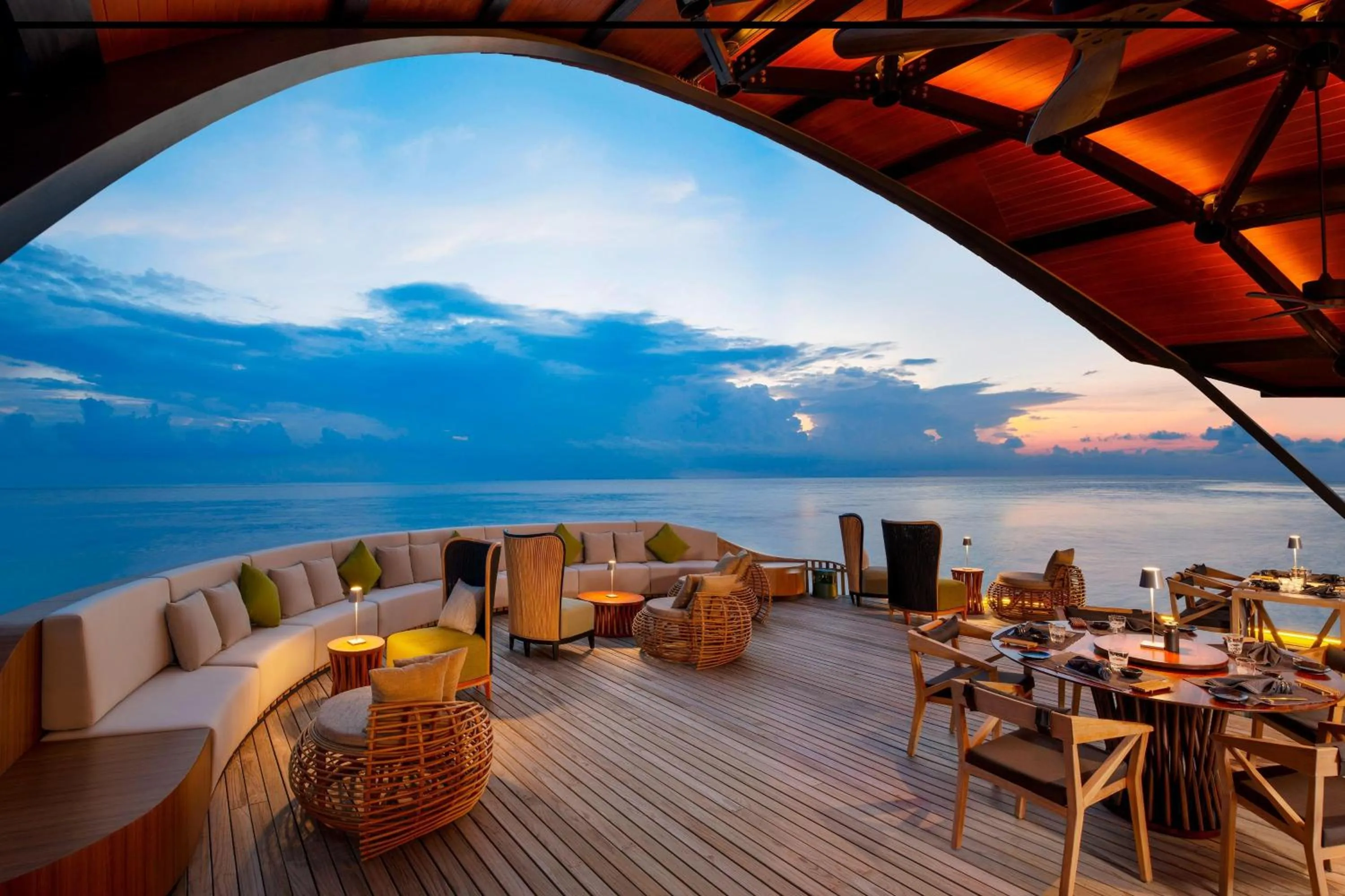 Restaurant/places to eat in The Westin Maldives Miriandhoo Resort