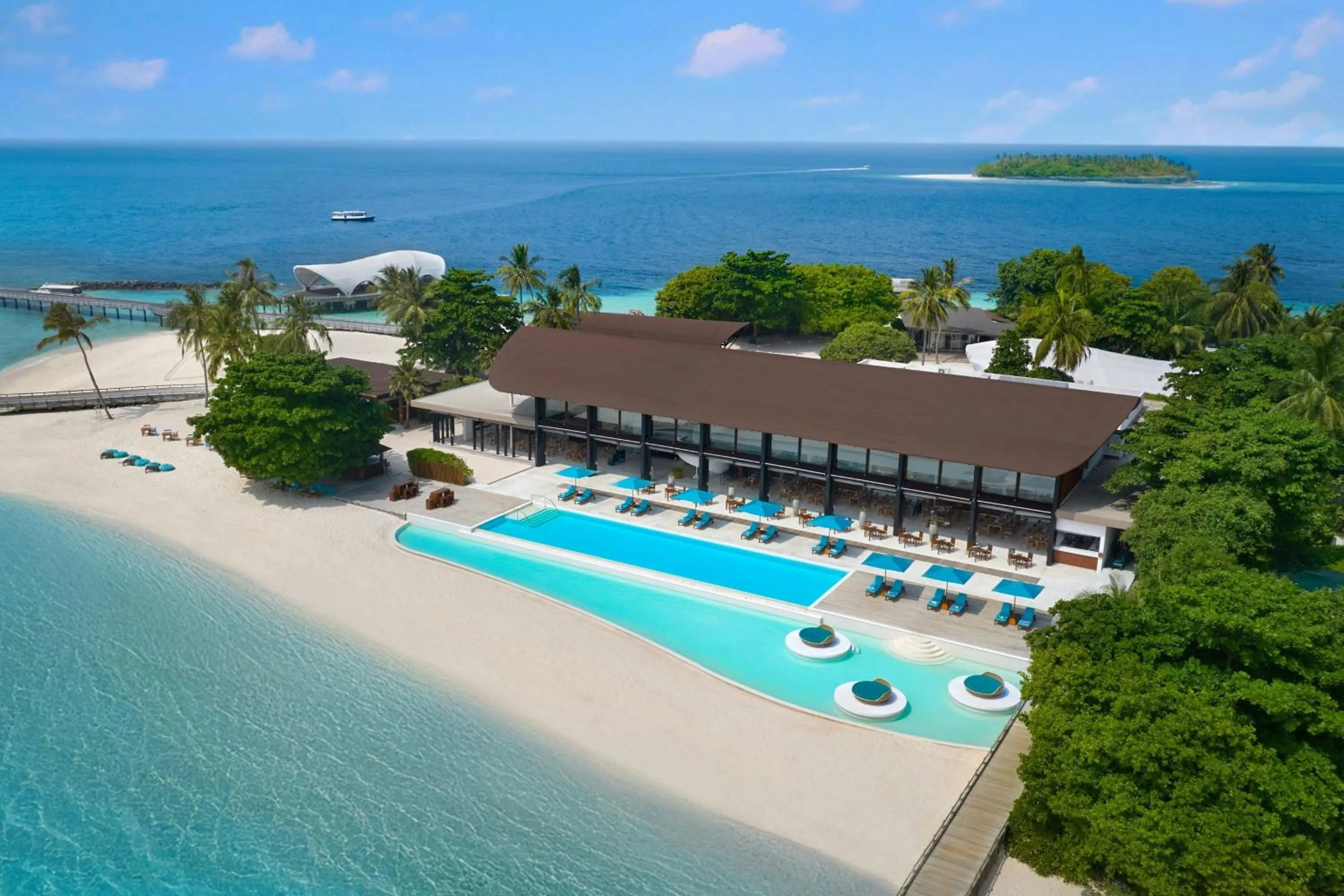 Swimming pool in The Westin Maldives Miriandhoo Resort