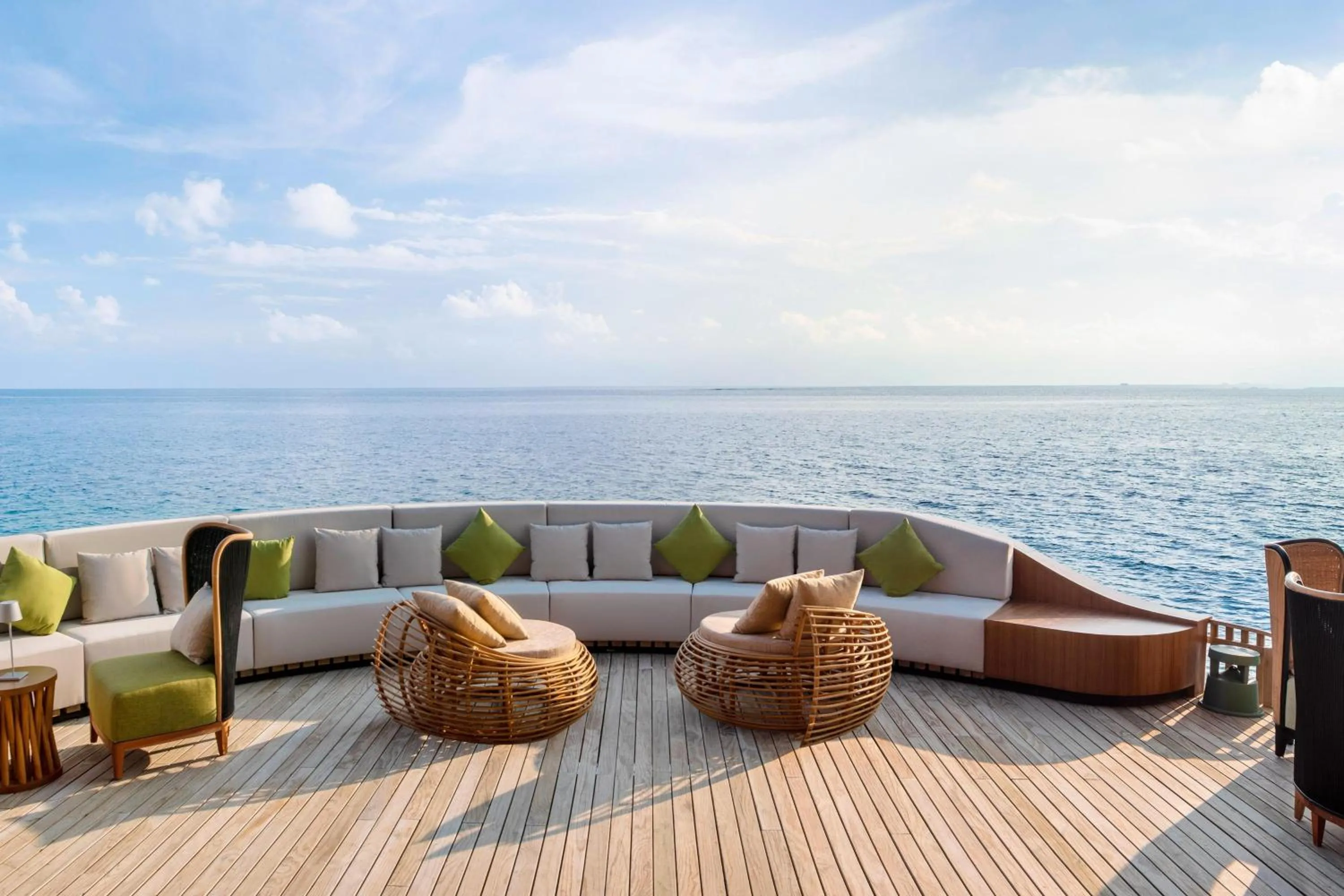 Restaurant/places to eat in The Westin Maldives Miriandhoo Resort