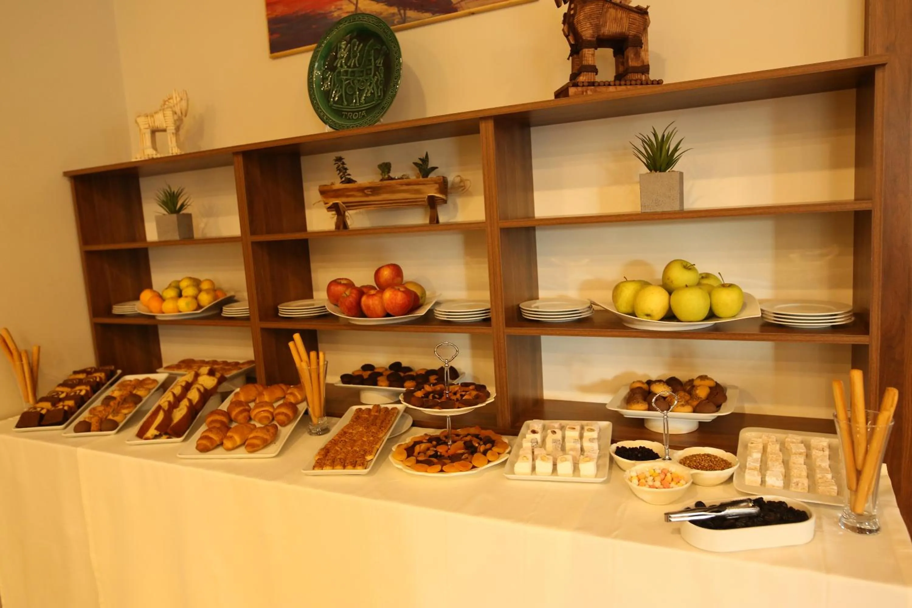 Buffet breakfast in Oytun Park Hotel