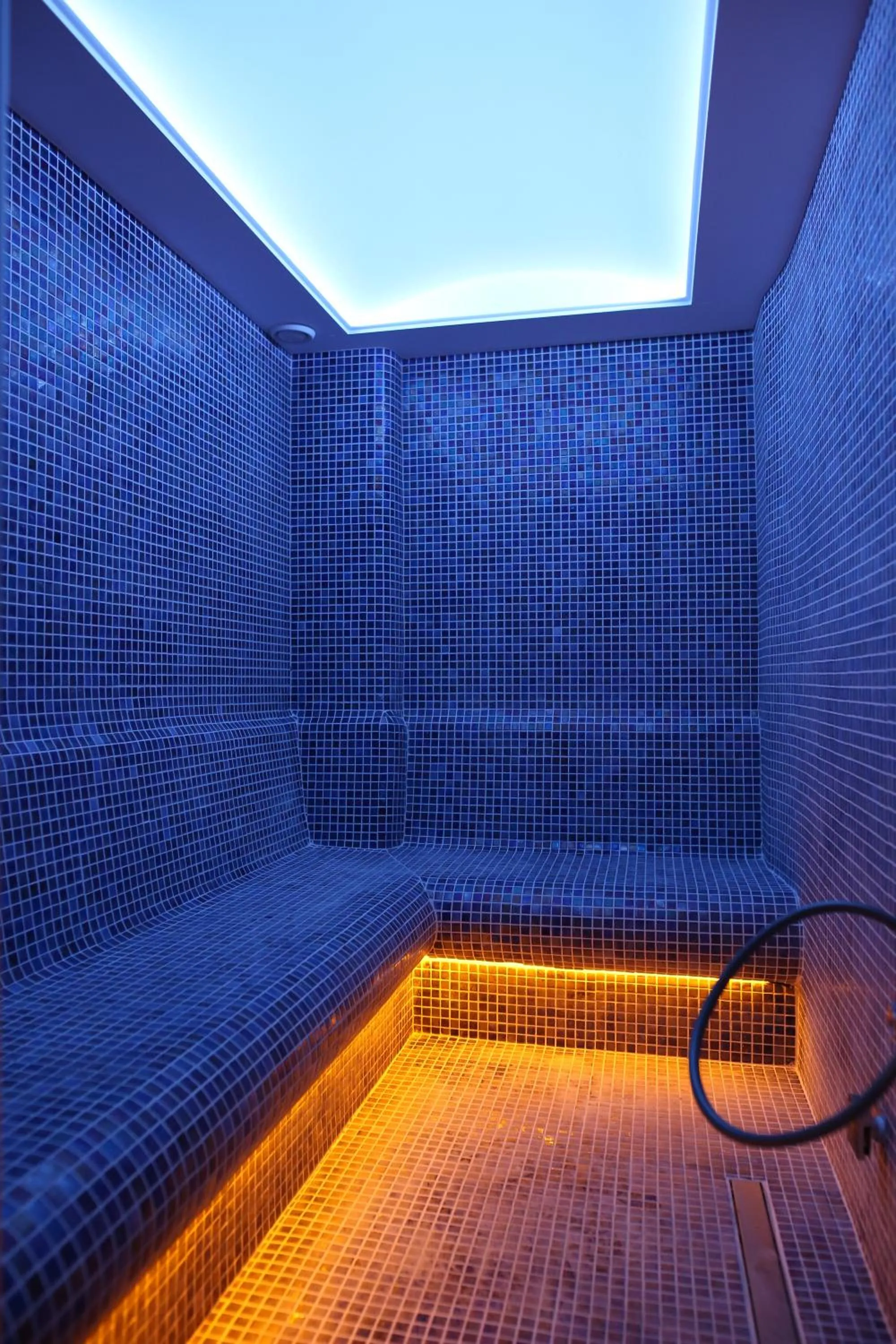 Steam room in Oytun Park Hotel