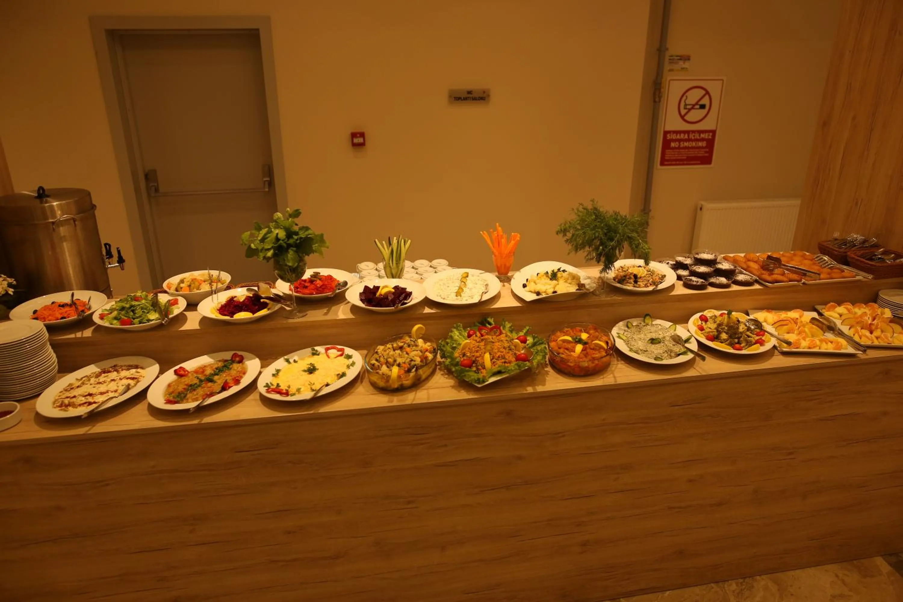 Food in Oytun Park Hotel