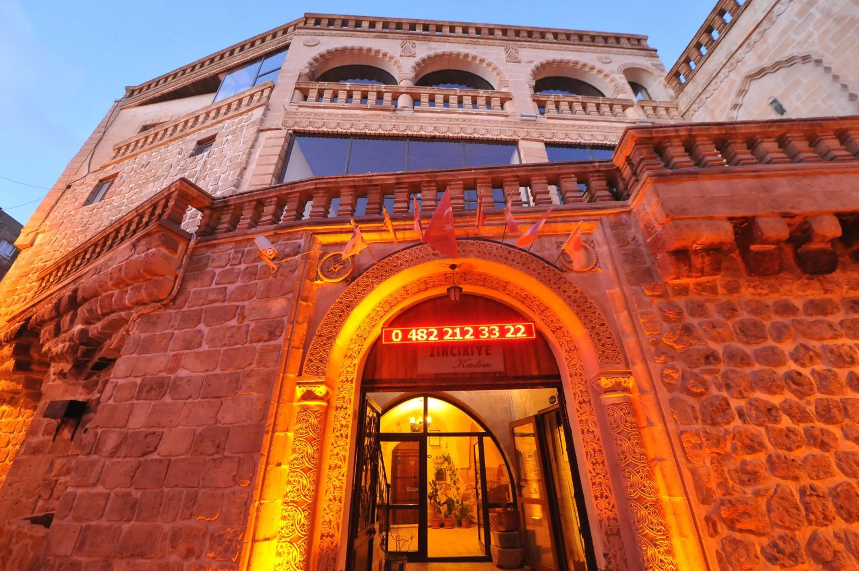 Kadim Hotel
