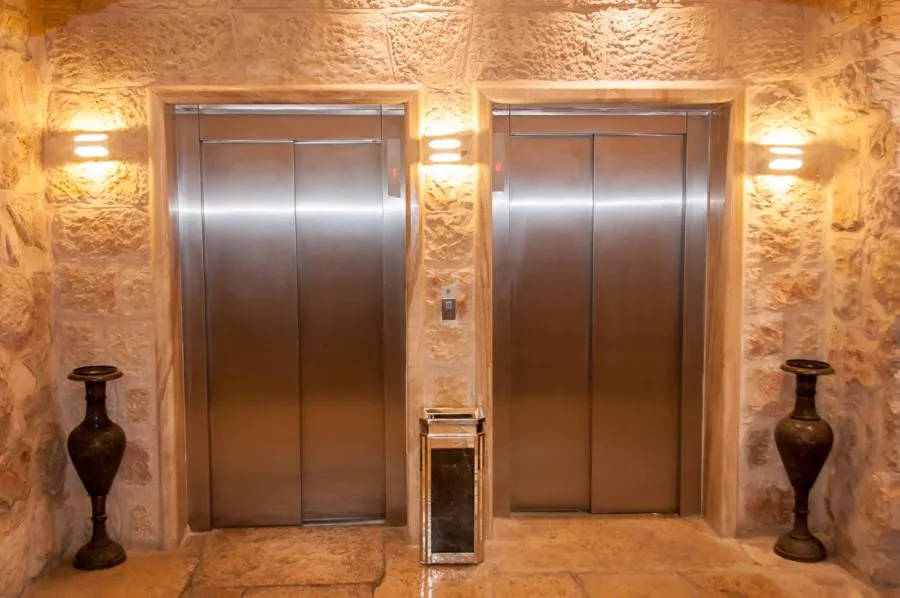elevator in Gloria Hotel