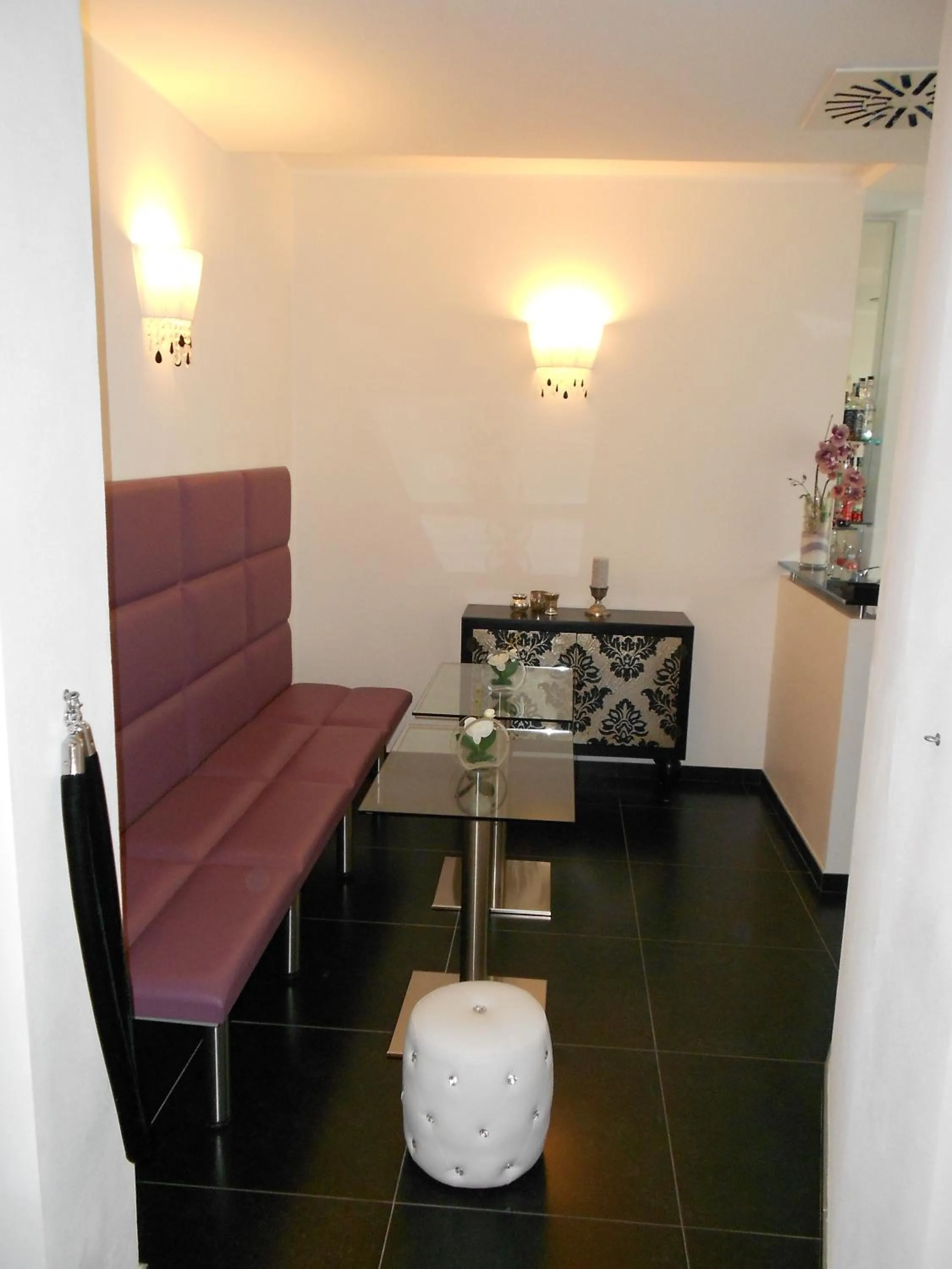 Lounge or bar in Residence Hotel Le Viole