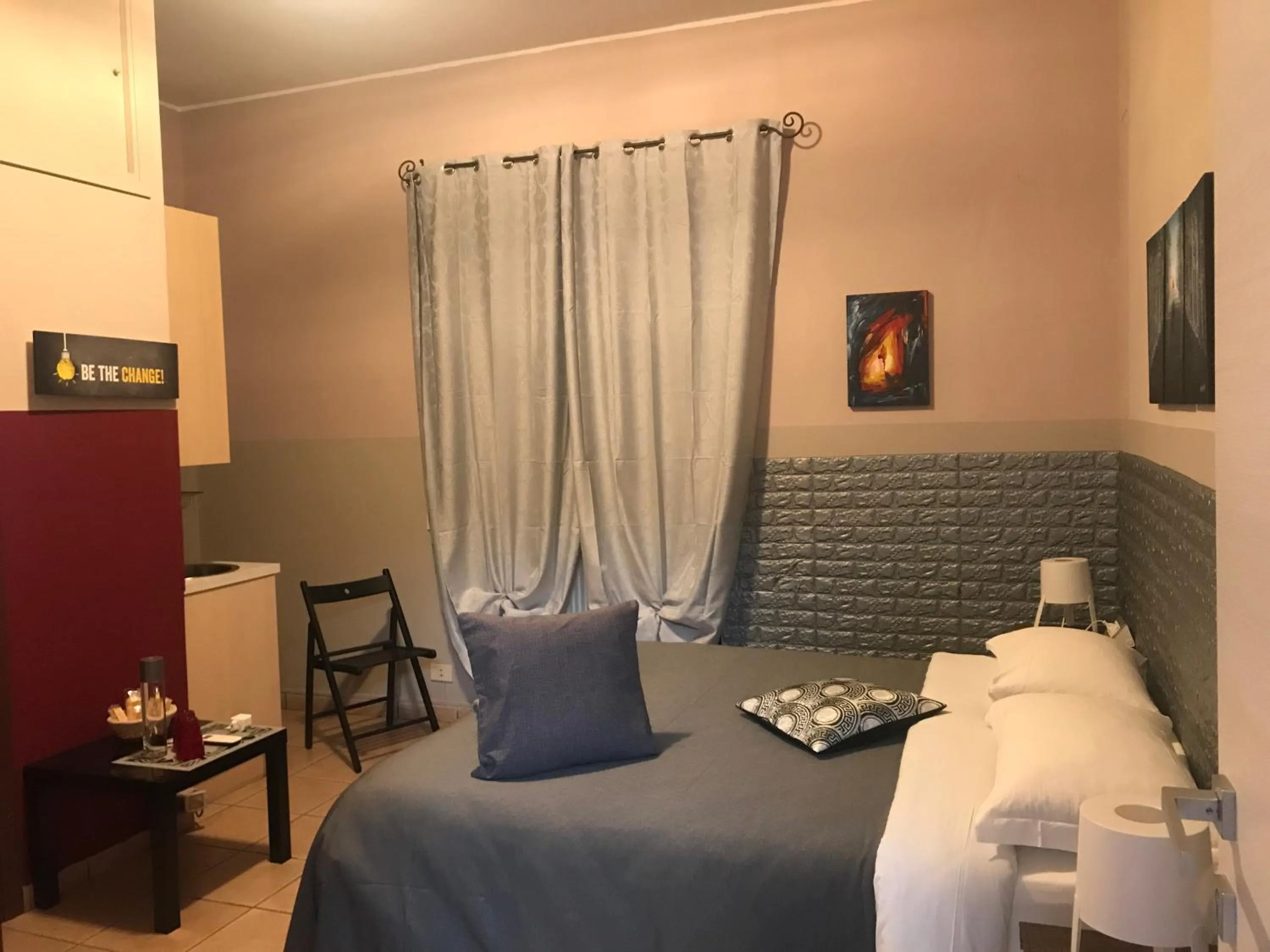 Bed in Vegan Inn Airport - Adults Only - LATE CHECK IN