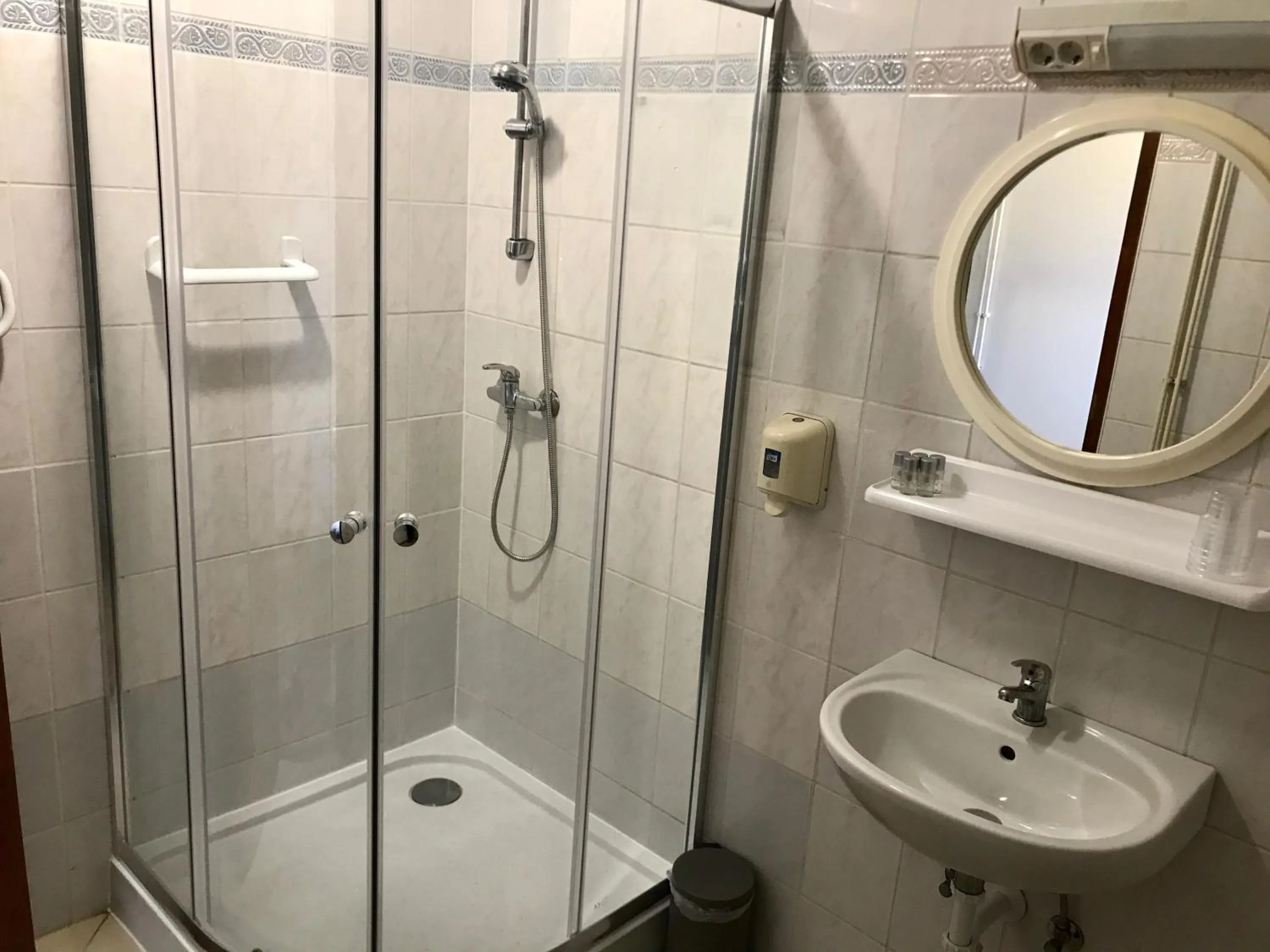 Sempre Étterem És Panzió