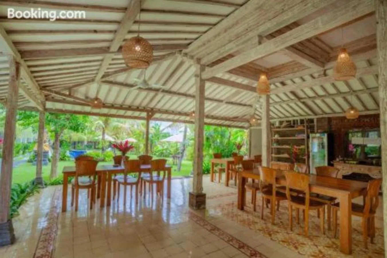 Restaurant/places to eat in Puri Canggu Rooms 2