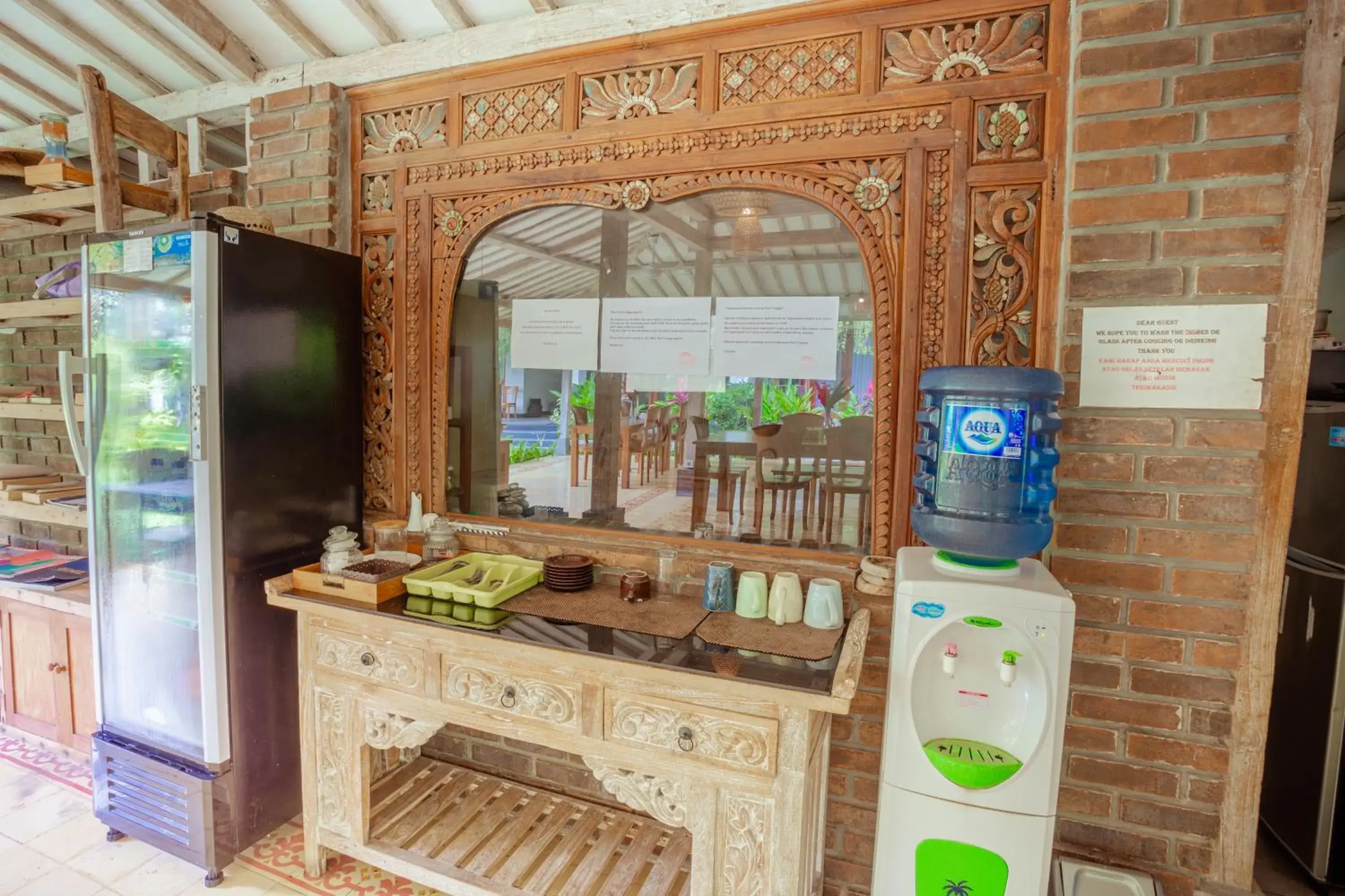 Restaurant/places to eat in Puri Canggu Rooms 2 Restaurant/places to eat in Puri Canggu Rooms 2