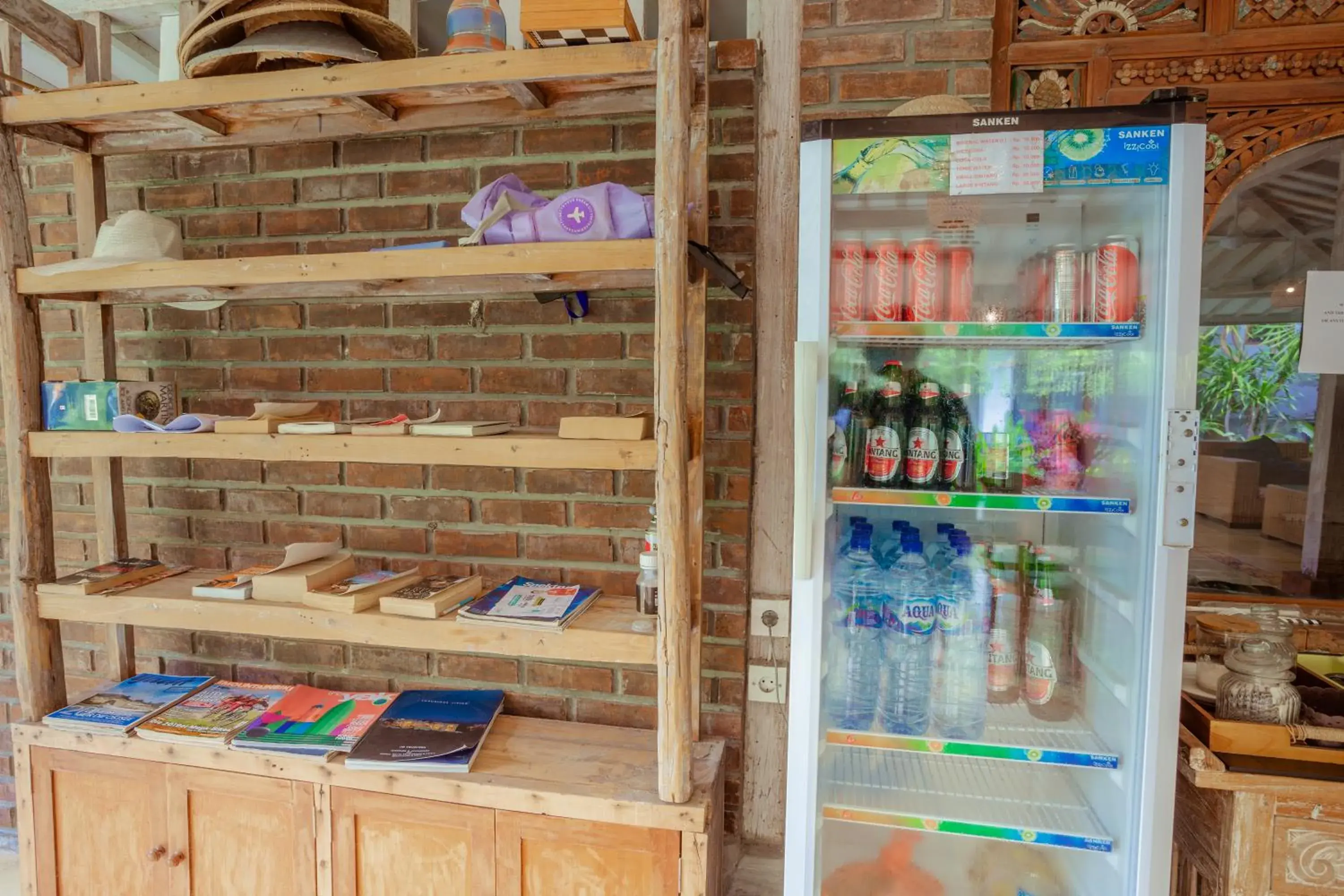 Restaurant/places to eat in Puri Canggu Rooms 2 Restaurant/places to eat in Puri Canggu Rooms 2