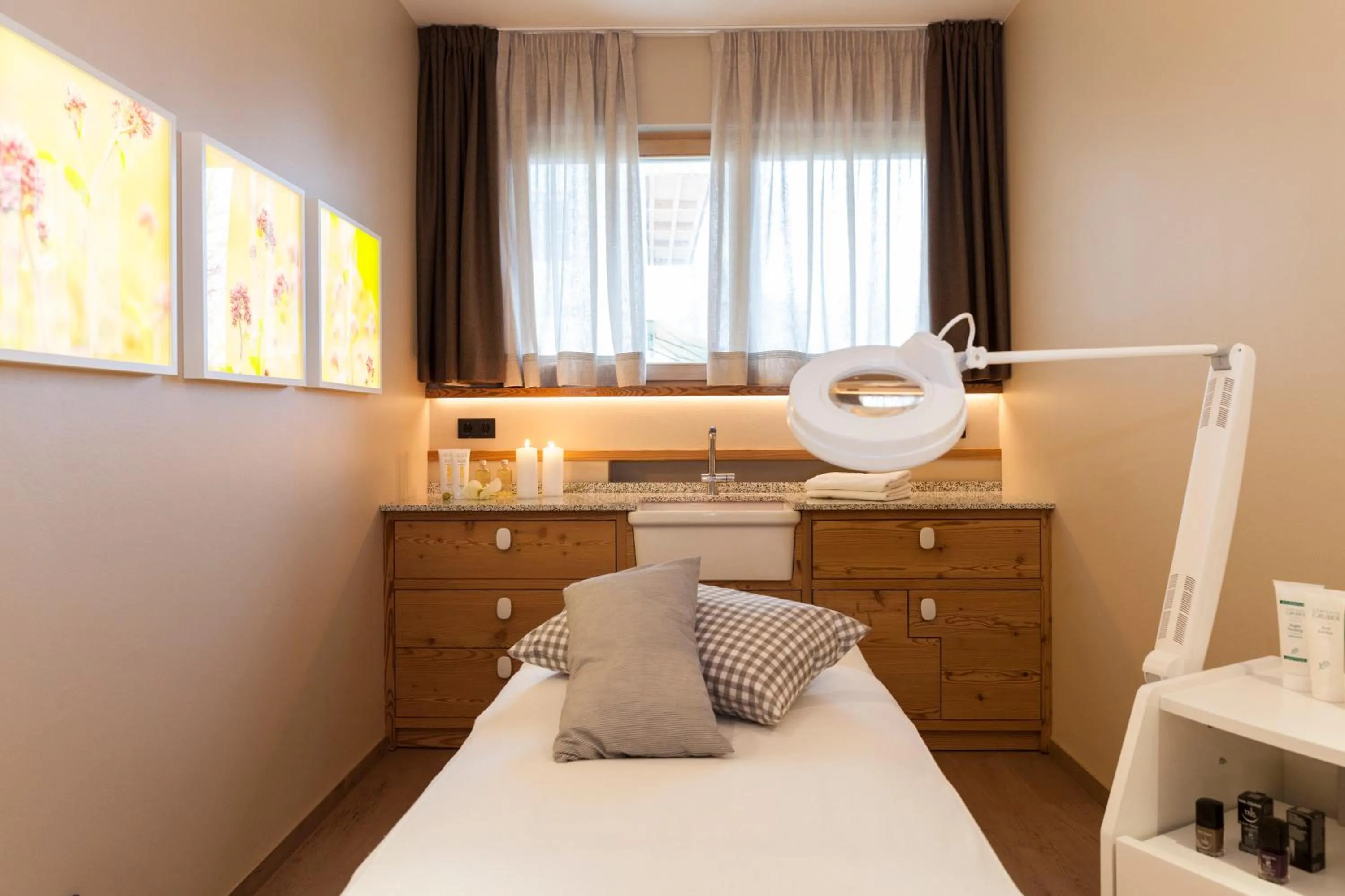 Massage, Bed in Hotel Heubad