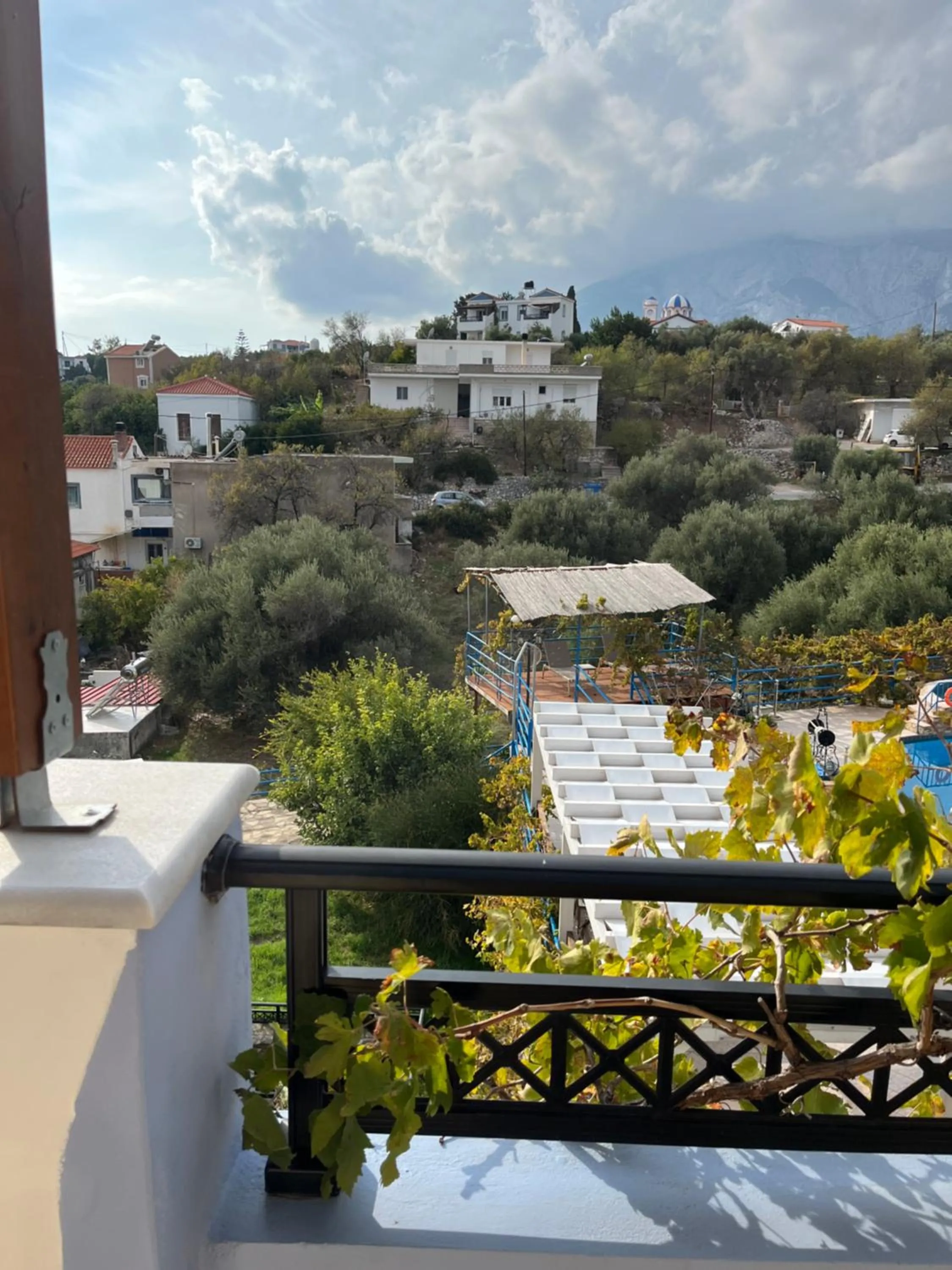 Pantheon Apartments & Studios